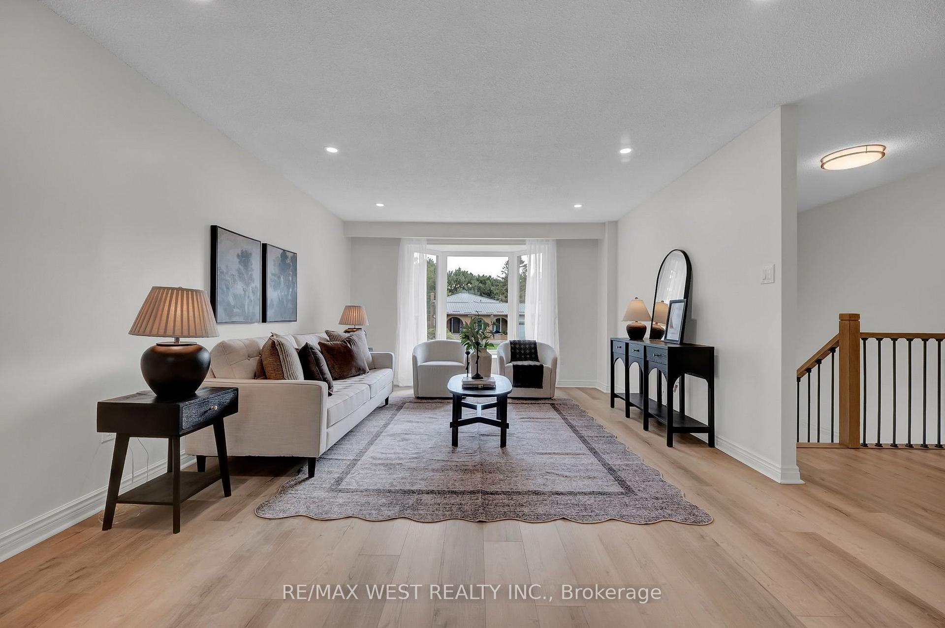 Photo 12 of 4 Flemington Court, Whitby, Lynde Creek — HOMEH