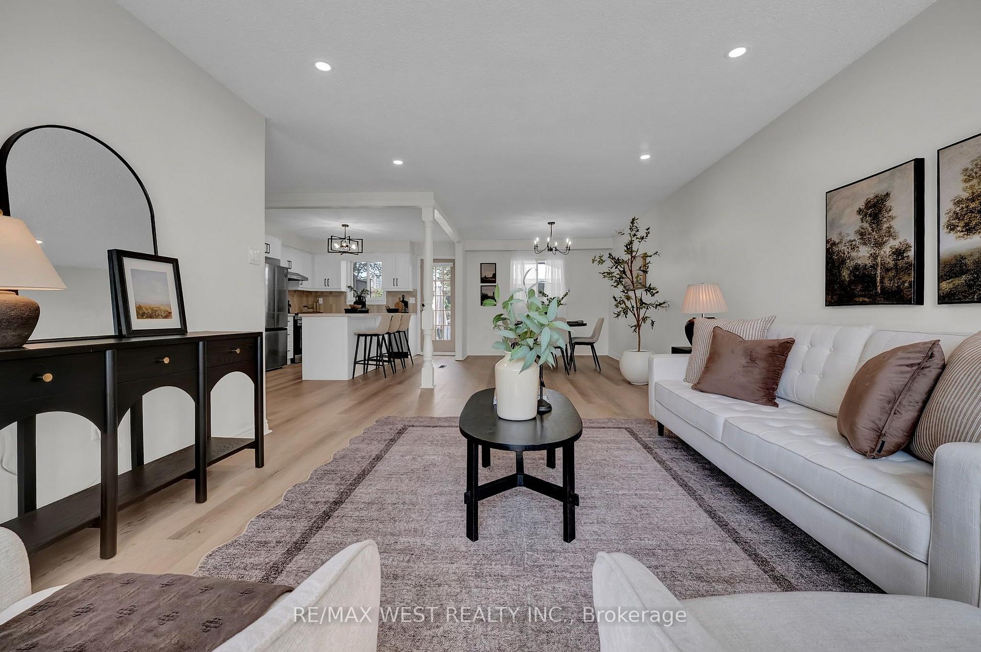 Photo 14 of 4 Flemington Court, Whitby, Lynde Creek — HOMEH