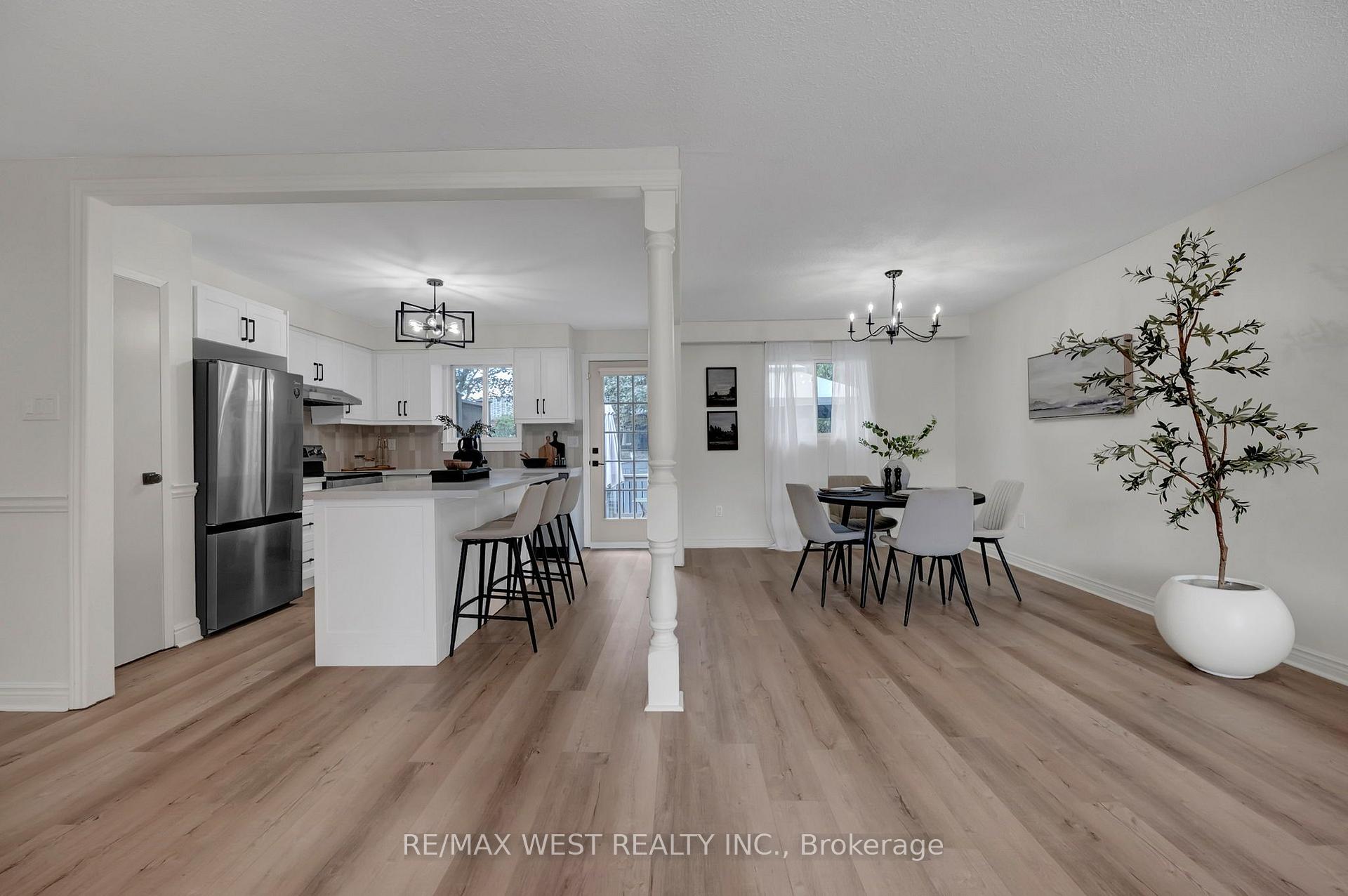 Photo 16 of 4 Flemington Court, Whitby, Lynde Creek — HOMEH