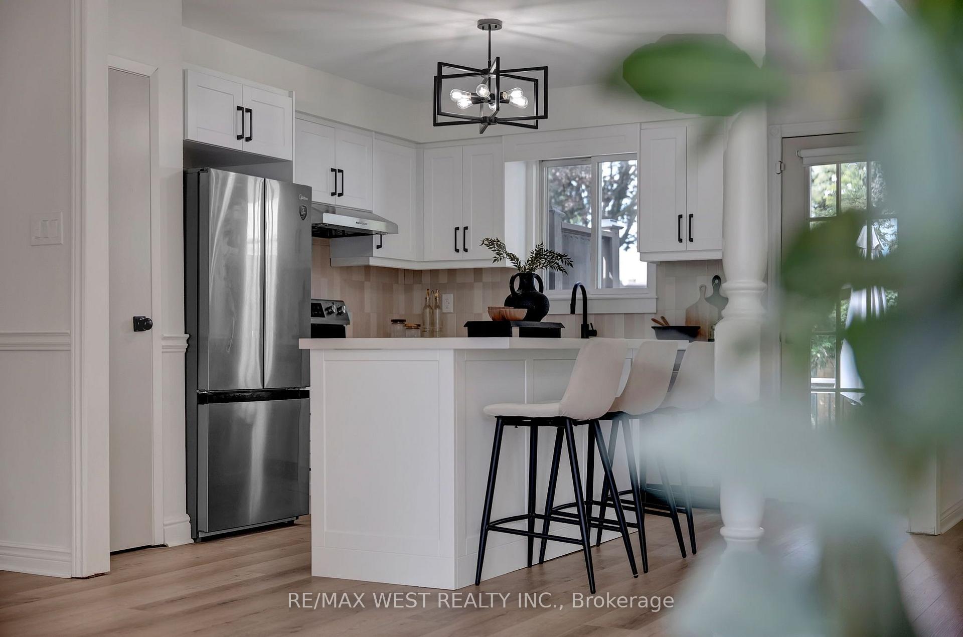 Photo 17 of 4 Flemington Court, Whitby, Lynde Creek — HOMEH