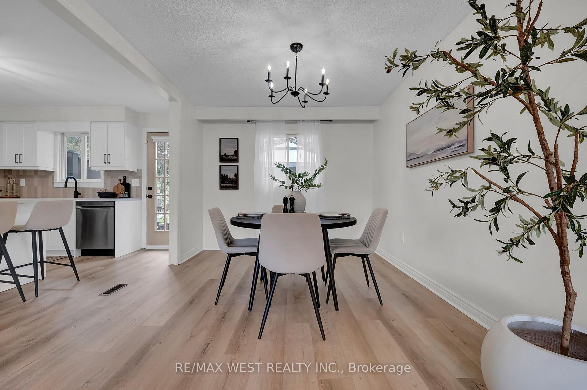 Photo 21 of 4 Flemington Court, Whitby, Lynde Creek — HOMEH