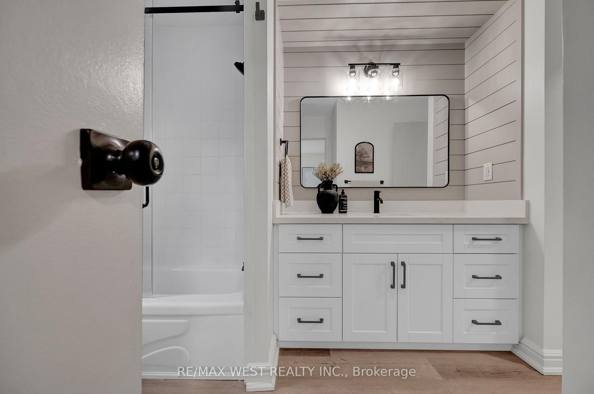 Photo 25 of 4 Flemington Court, Whitby, Lynde Creek — HOMEH