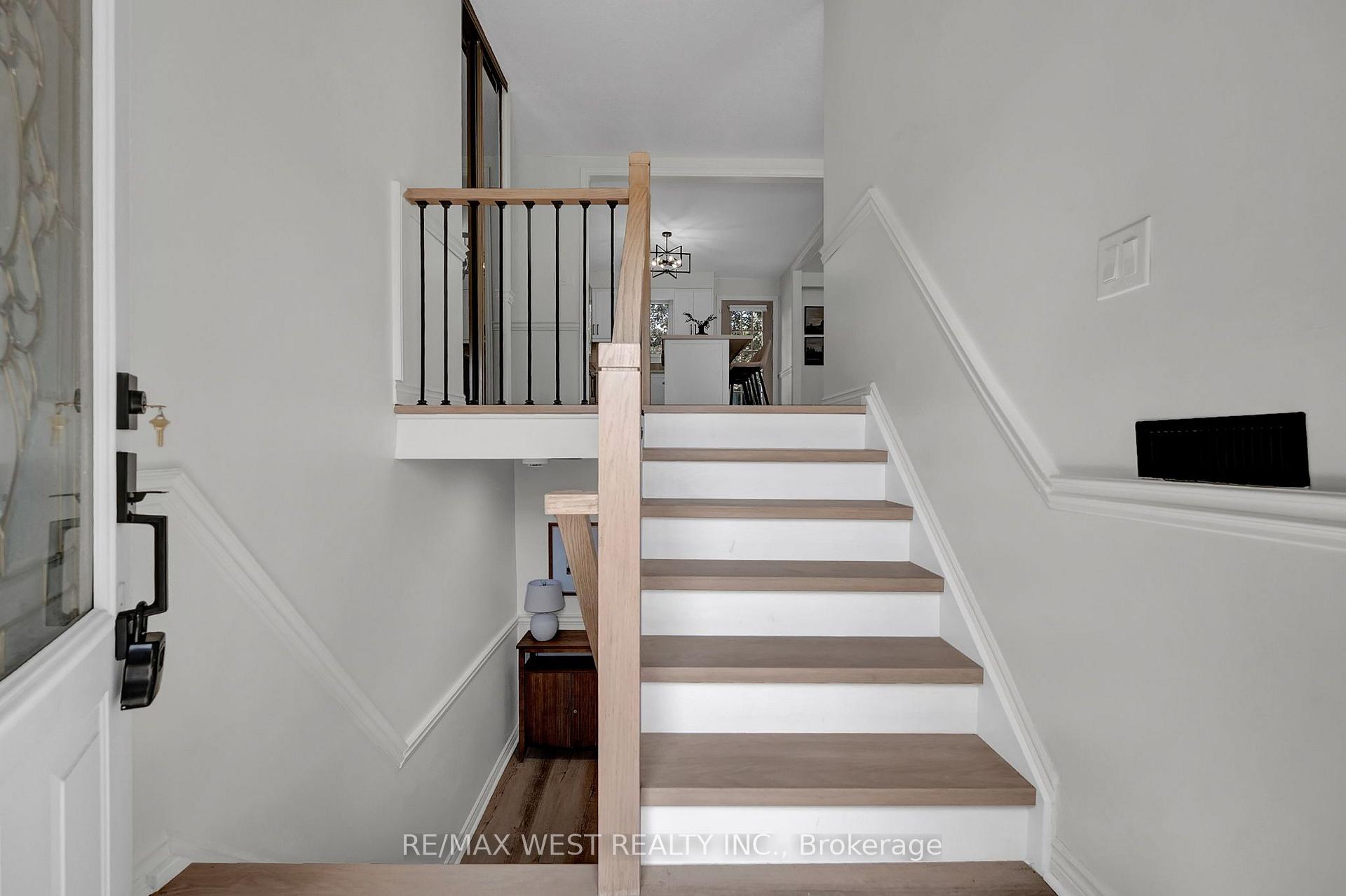 Photo 34 of 4 Flemington Court, Whitby, Lynde Creek — HOMEH
