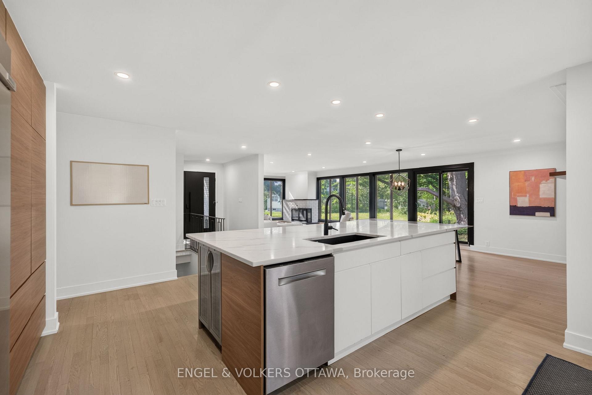 Photo 13 of 4167 Farmers Way, Ottawa, Carlsbad Springs — HOMEH