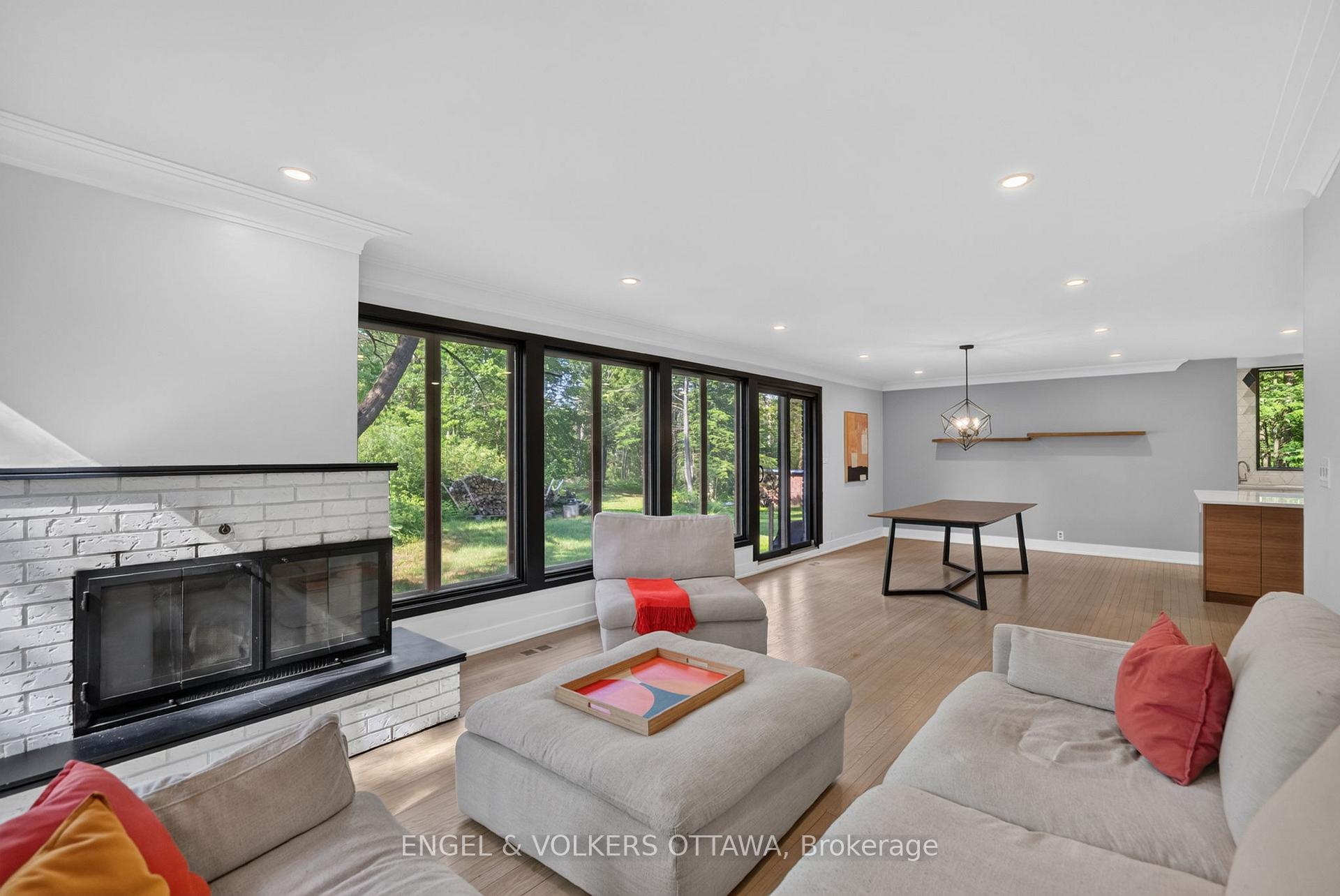 Photo 19 of 4167 Farmers Way, Ottawa, Carlsbad Springs — HOMEH