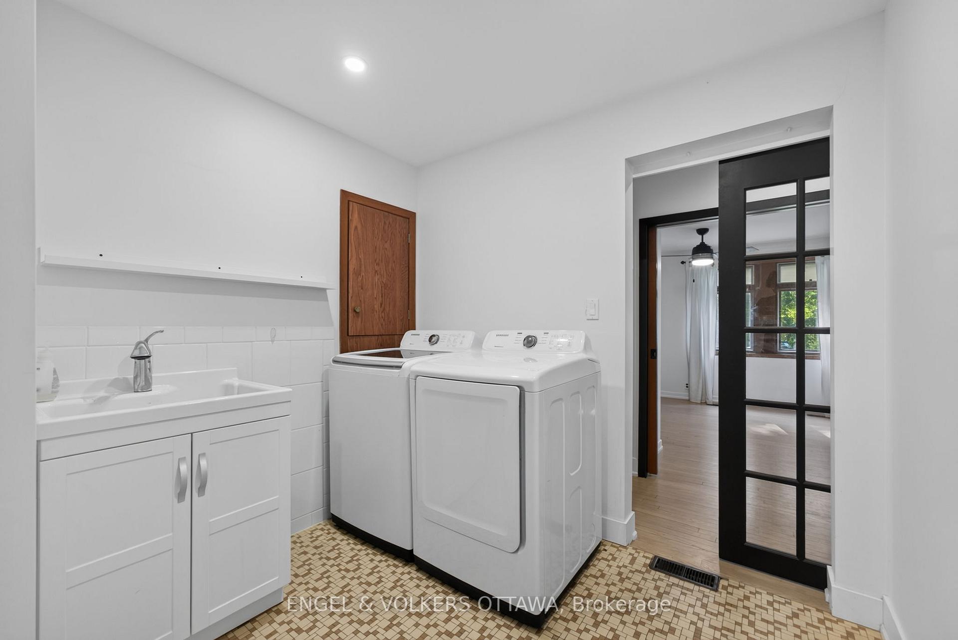 Photo 21 of 4167 Farmers Way, Ottawa, Carlsbad Springs — HOMEH