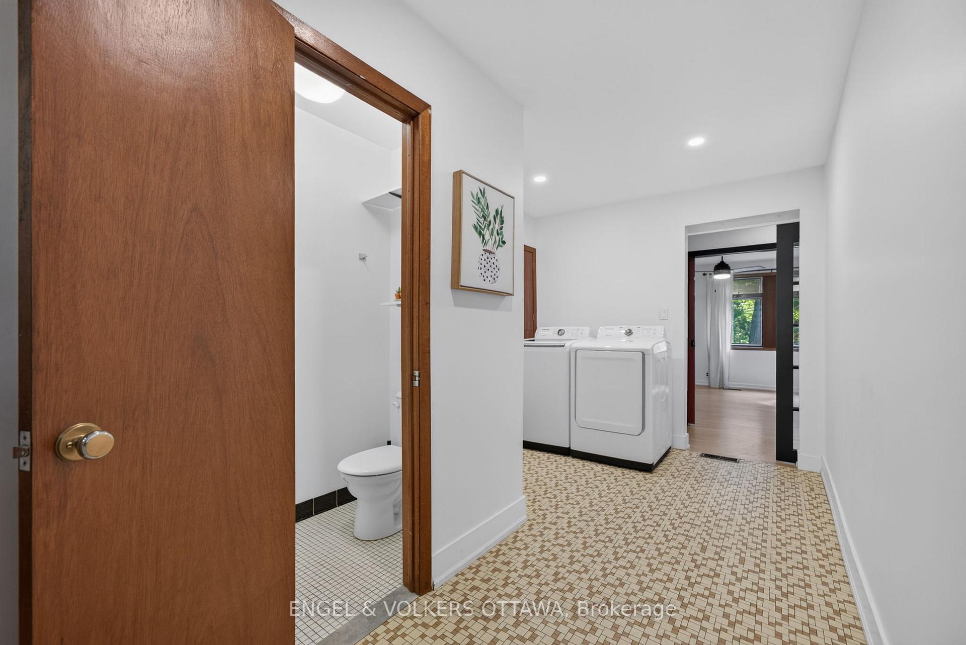 Photo 22 of 4167 Farmers Way, Ottawa, Carlsbad Springs — HOMEH