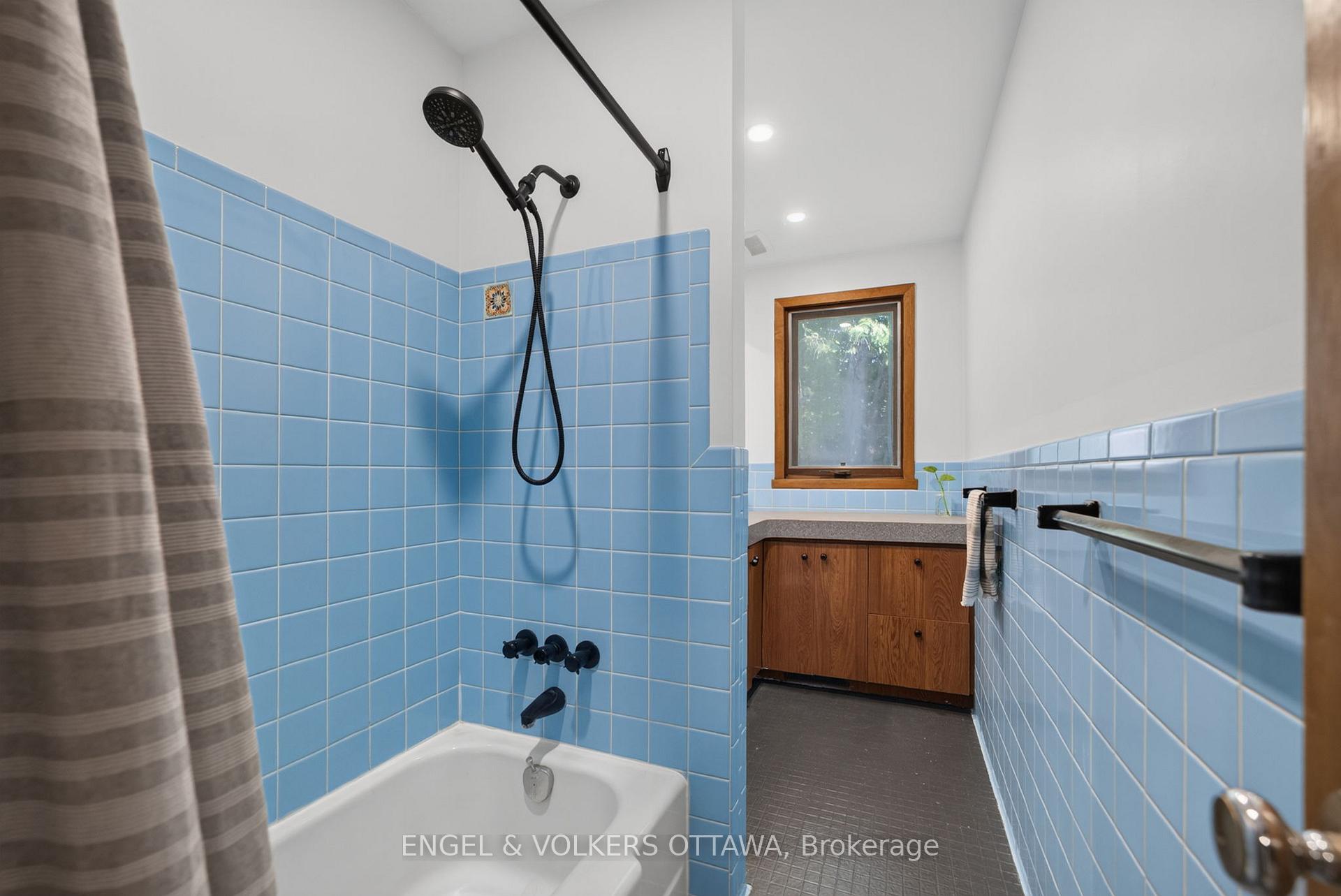 Photo 31 of 4167 Farmers Way, Ottawa, Carlsbad Springs — HOMEH