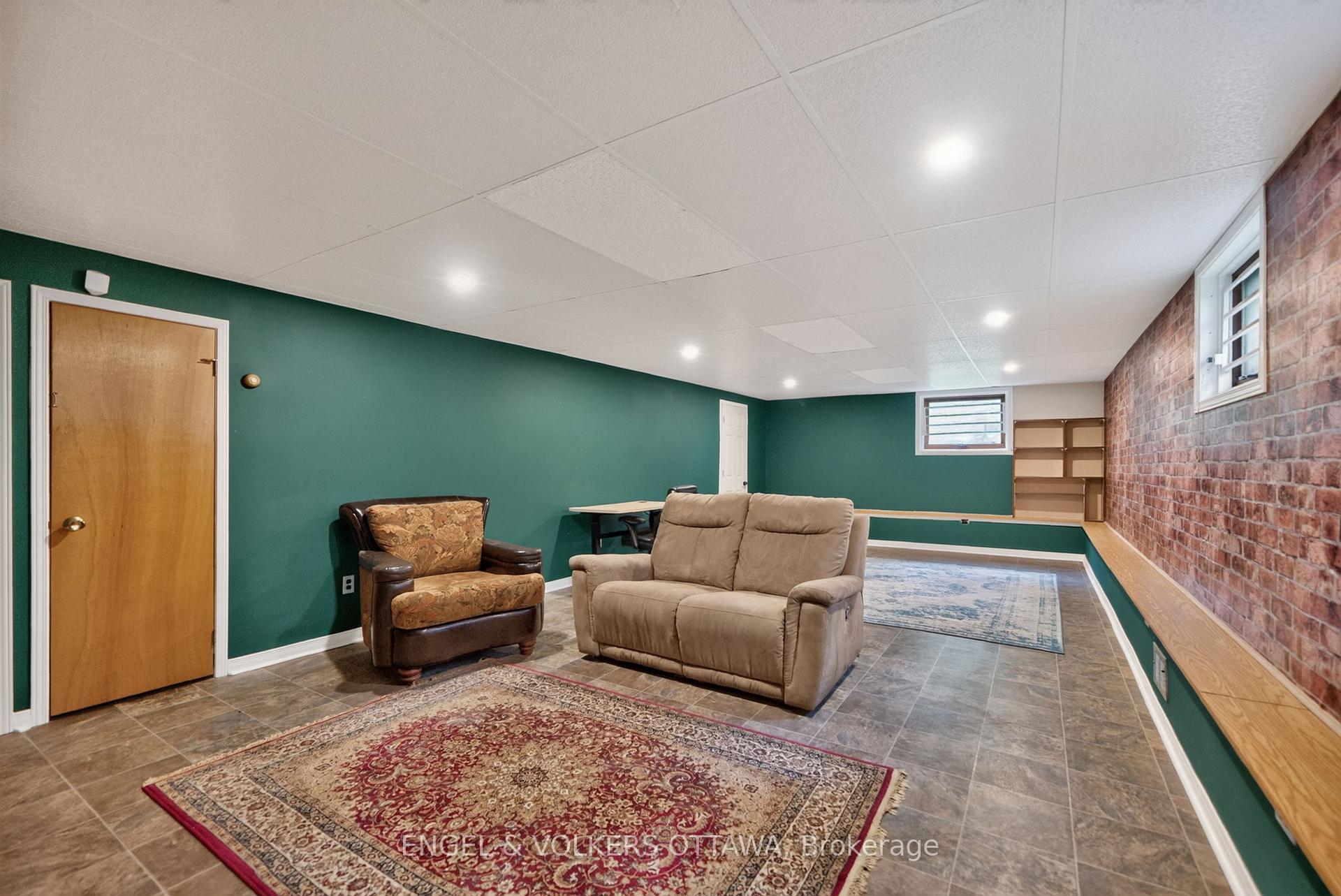 Photo 34 of 4167 Farmers Way, Ottawa, Carlsbad Springs — HOMEH