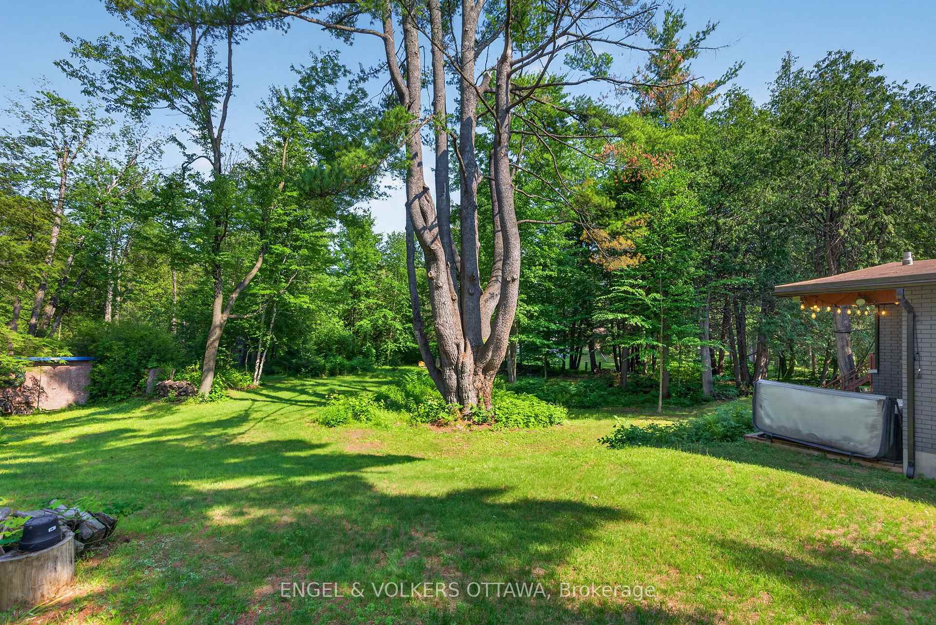 Photo 40 of 4167 Farmers Way, Ottawa, Carlsbad Springs — HOMEH