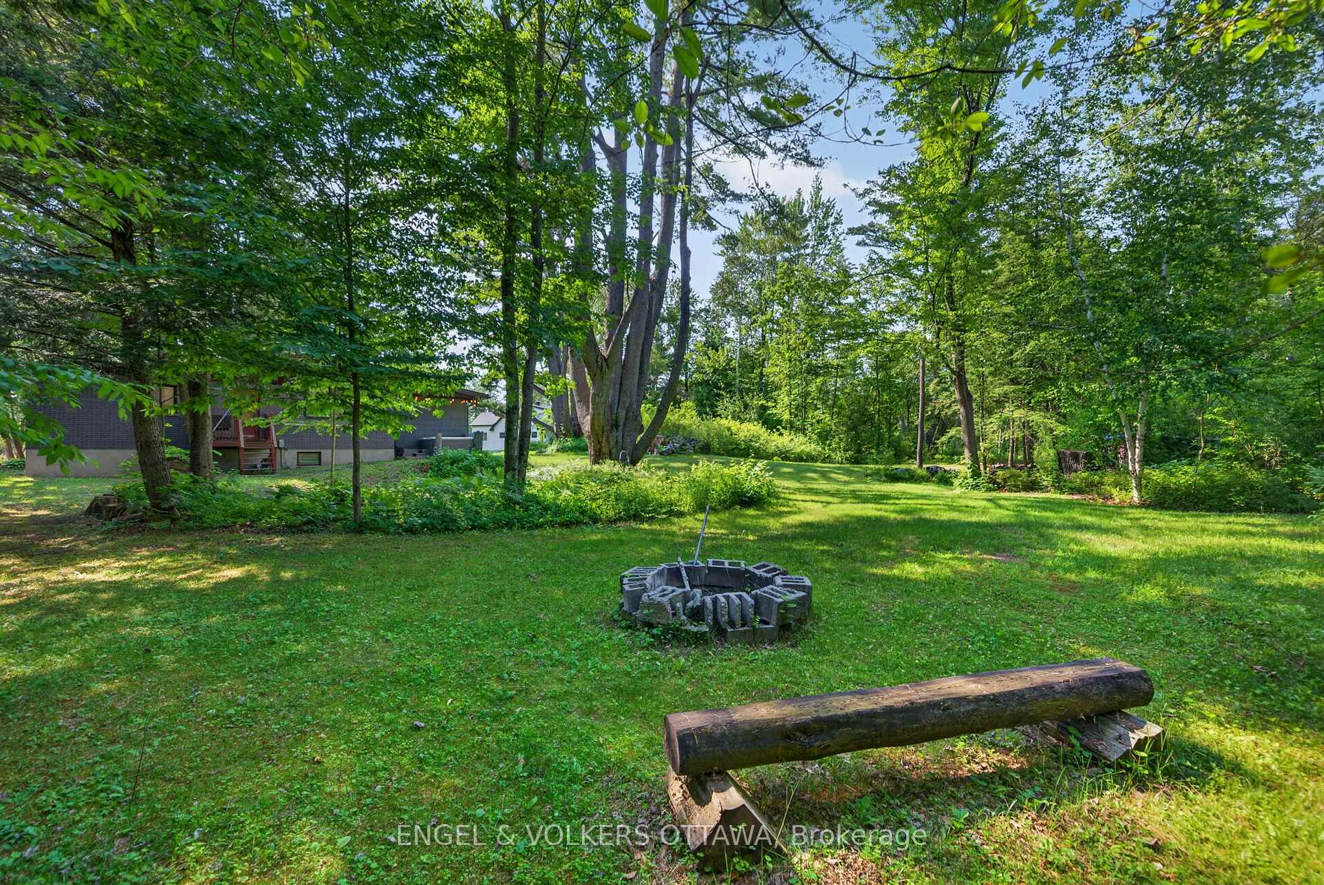 Photo 43 of 4167 Farmers Way, Ottawa, Carlsbad Springs — HOMEH