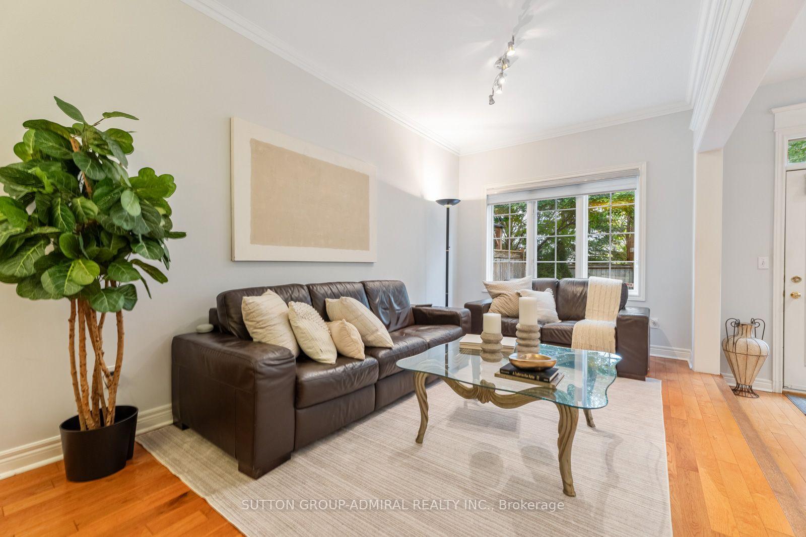 Photo 5 of 37 Kingsbridge Circle, Vaughan, Beverley Glen — HOMEH