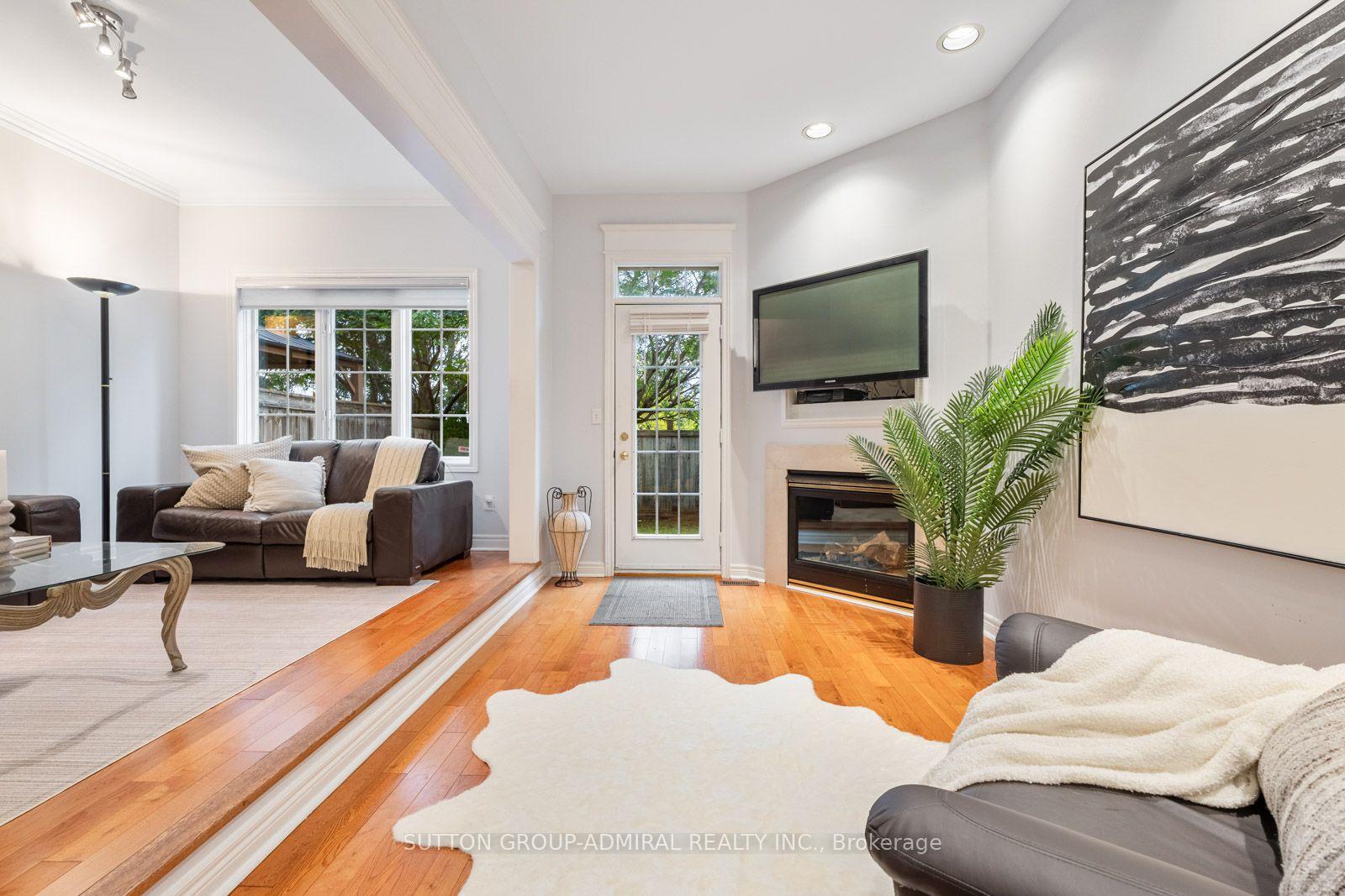 Photo 9 of 37 Kingsbridge Circle, Vaughan, Beverley Glen — HOMEH