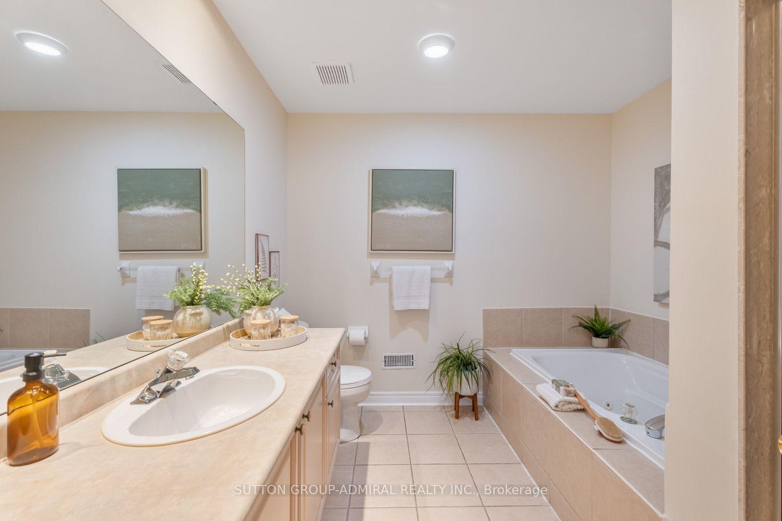 Photo 20 of 37 Kingsbridge Circle, Vaughan, Beverley Glen — HOMEH