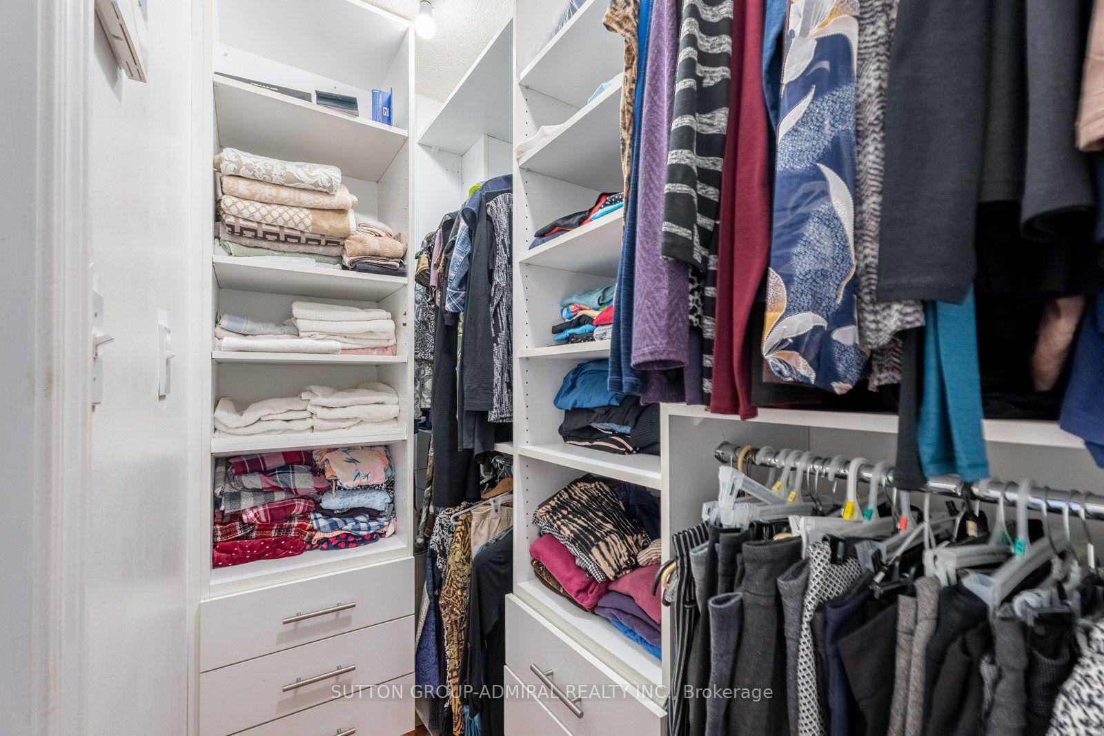 Photo 22 of 37 Kingsbridge Circle, Vaughan, Beverley Glen — HOMEH