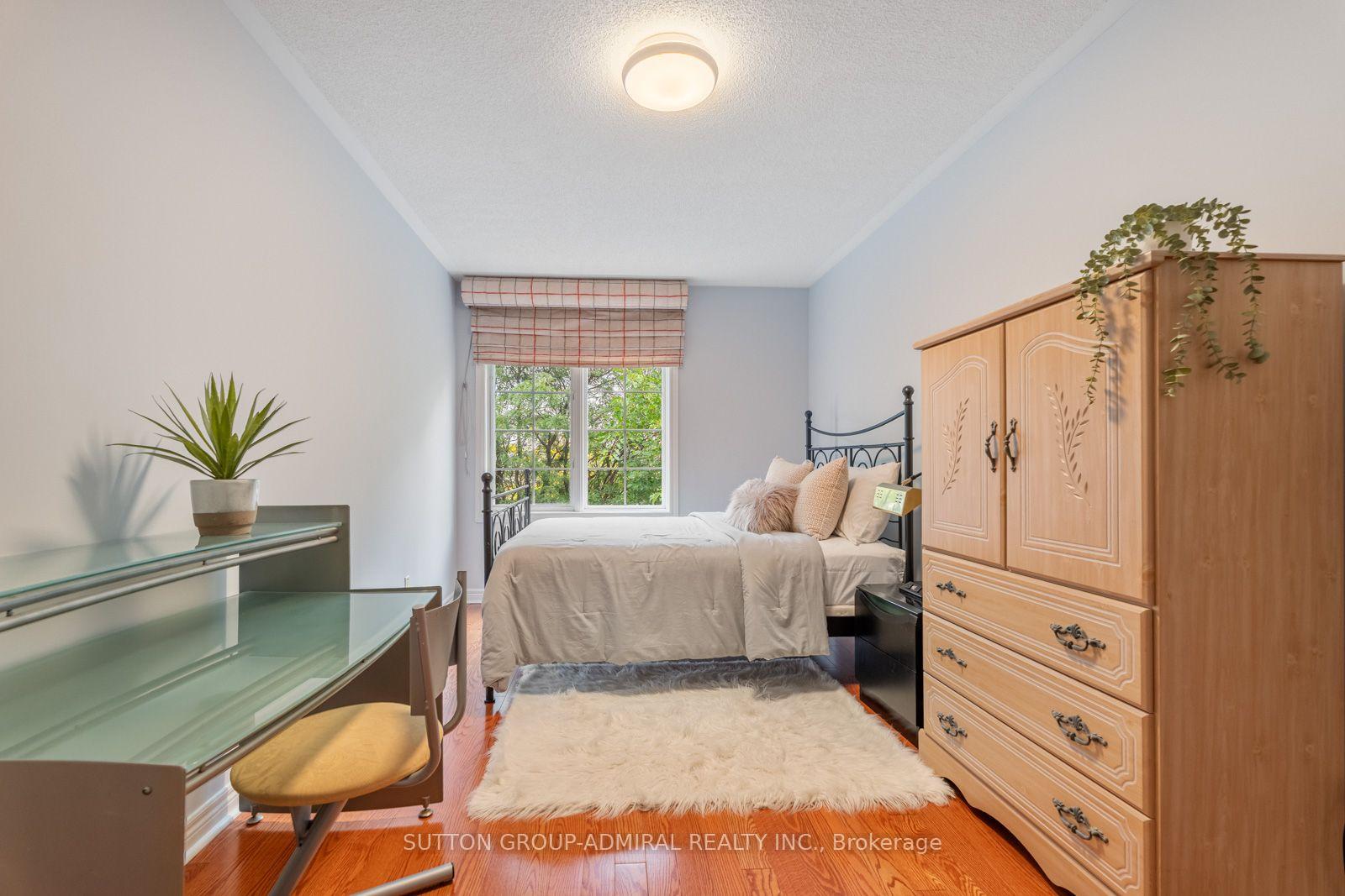 Photo 25 of 37 Kingsbridge Circle, Vaughan, Beverley Glen — HOMEH