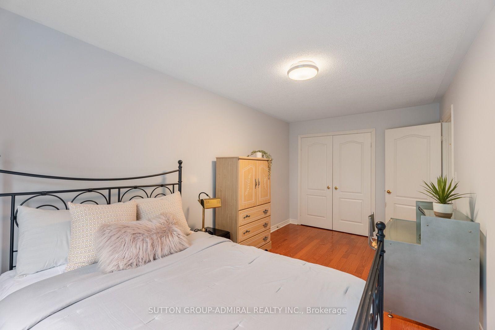 Photo 26 of 37 Kingsbridge Circle, Vaughan, Beverley Glen — HOMEH