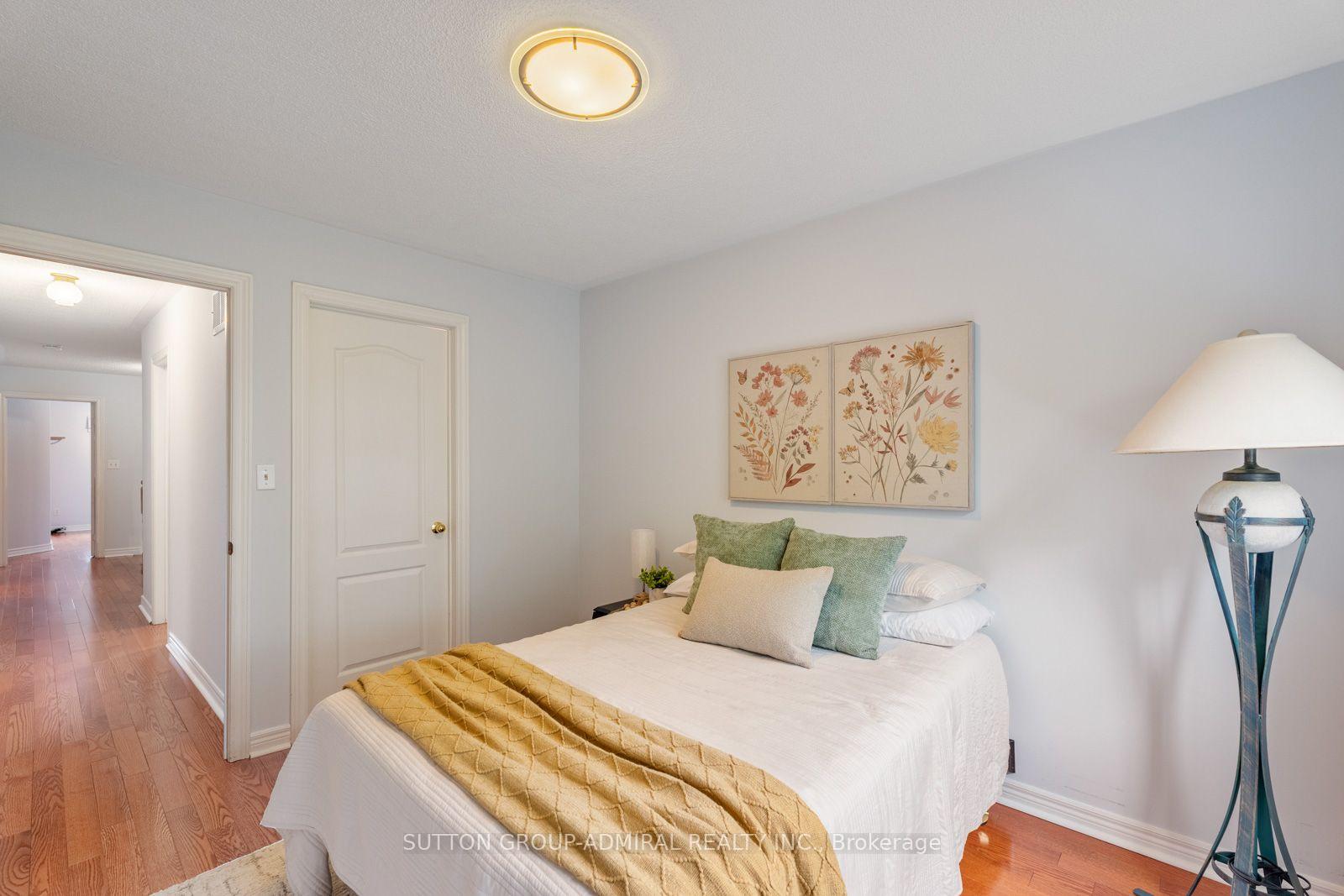 Photo 28 of 37 Kingsbridge Circle, Vaughan, Beverley Glen — HOMEH