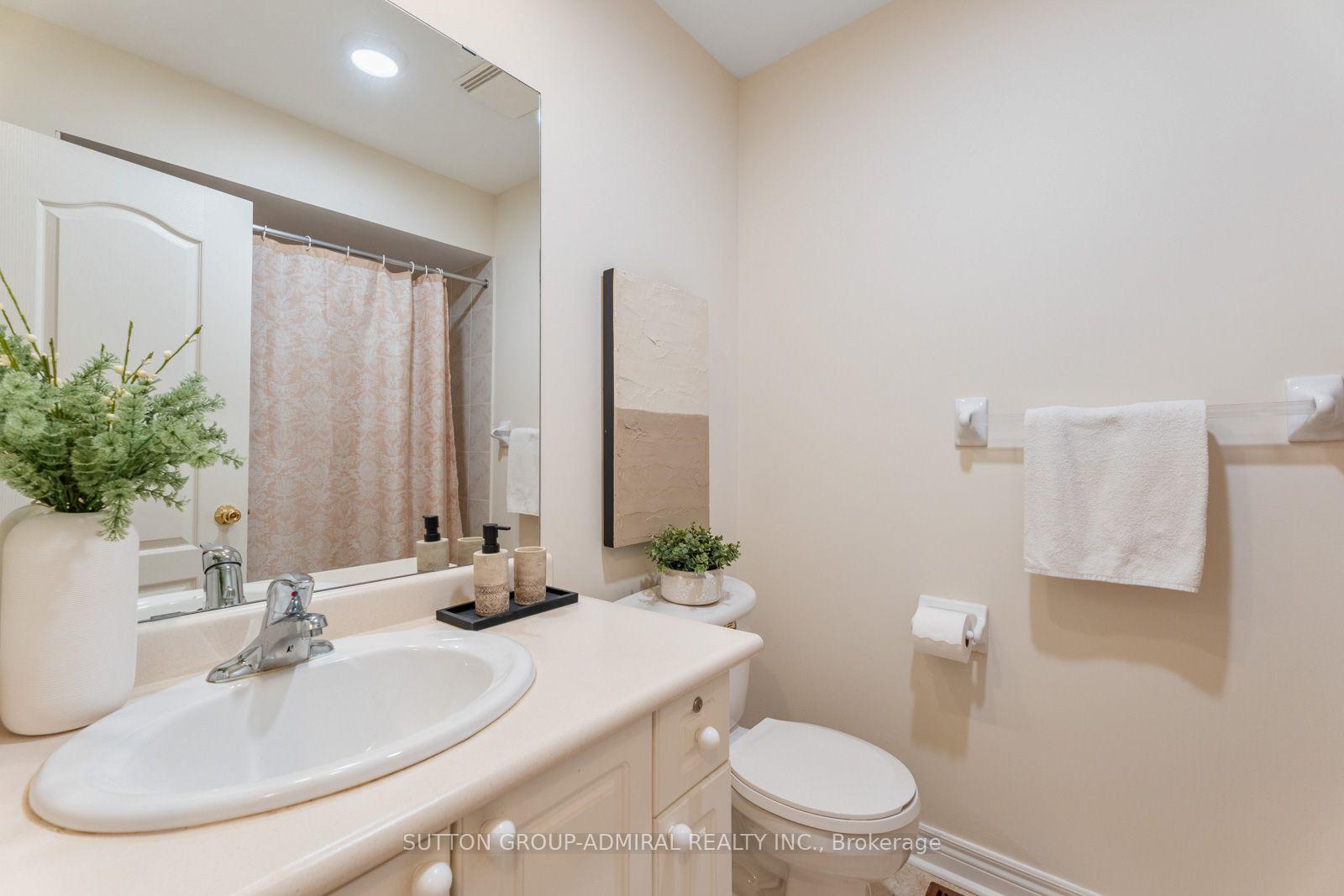Photo 29 of 37 Kingsbridge Circle, Vaughan, Beverley Glen — HOMEH