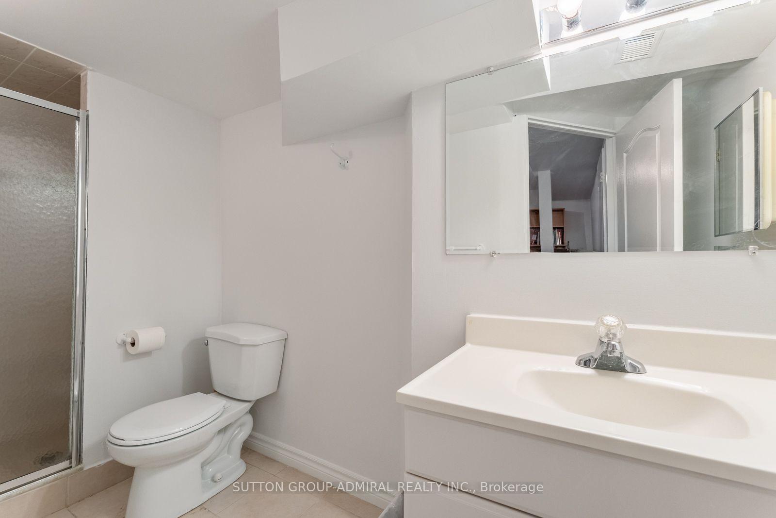 Photo 35 of 37 Kingsbridge Circle, Vaughan, Beverley Glen — HOMEH