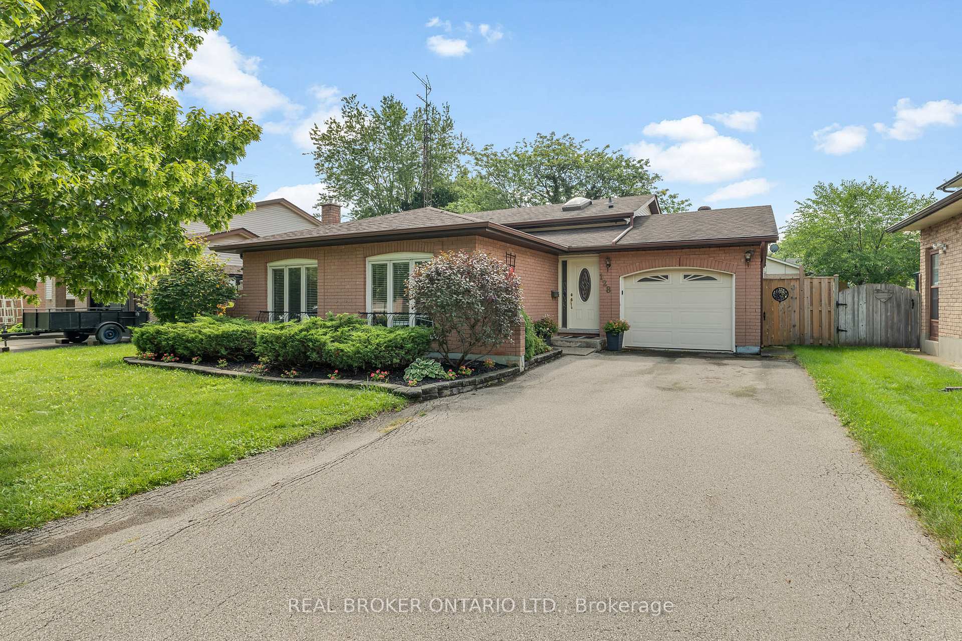 Photo 1 of 128 Melissa Crescent, Welland, N. Welland — HOMEH