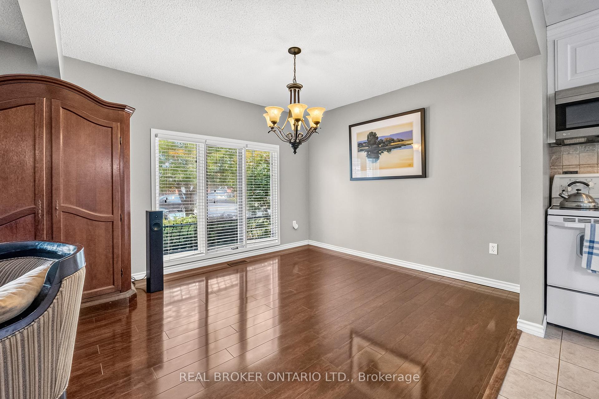 Photo 6 of 128 Melissa Crescent, Welland, N. Welland — HOMEH