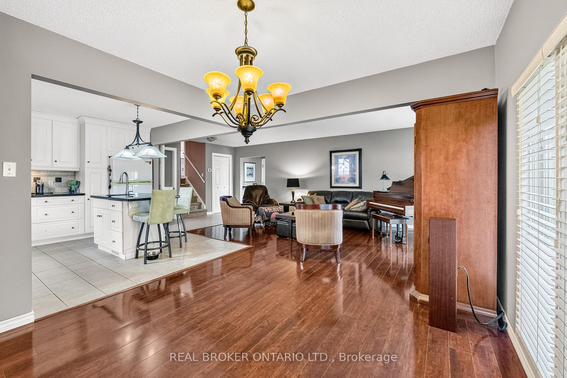 Photo 7 of 128 Melissa Crescent, Welland, N. Welland — HOMEH