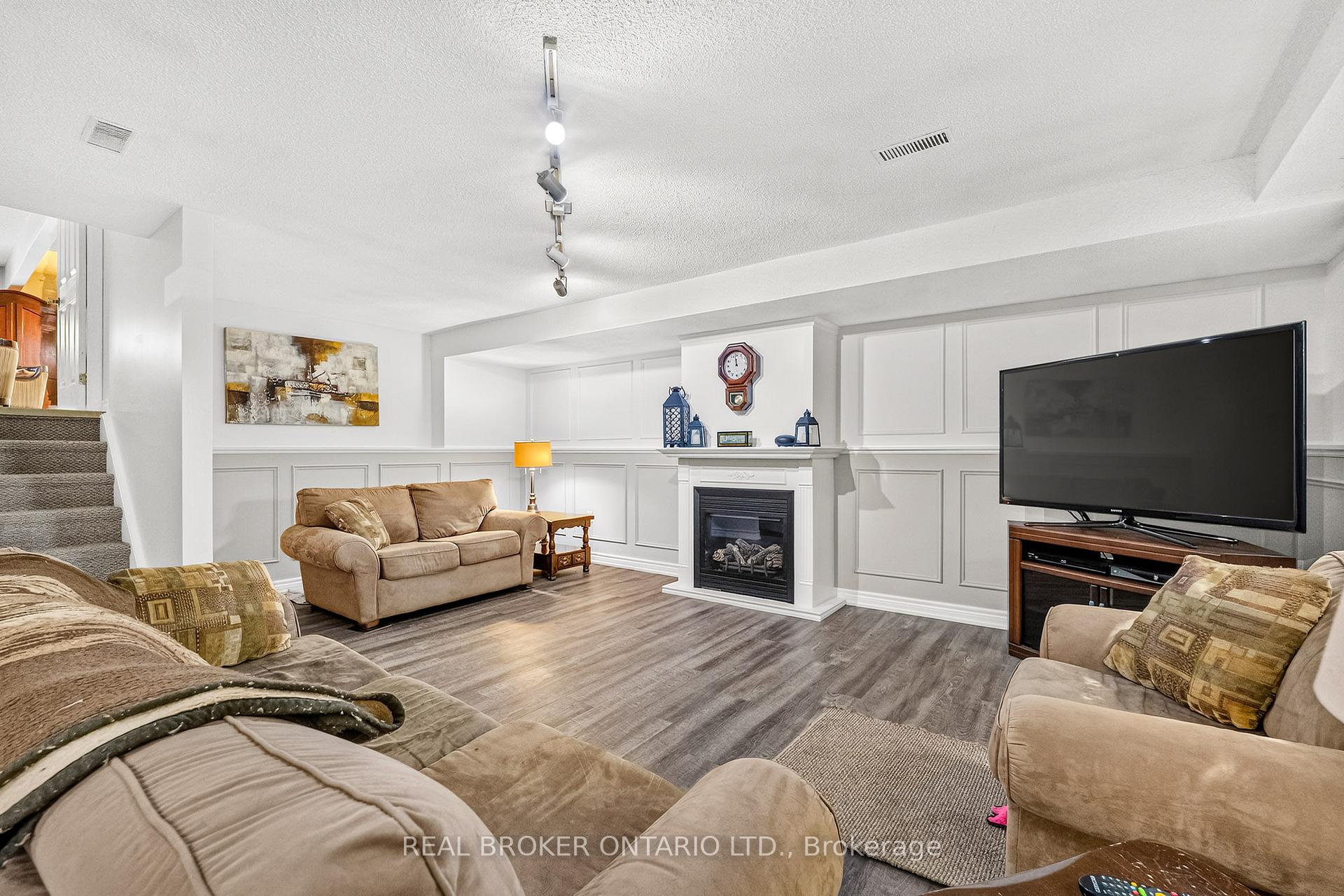 Photo 20 of 128 Melissa Crescent, Welland, N. Welland — HOMEH
