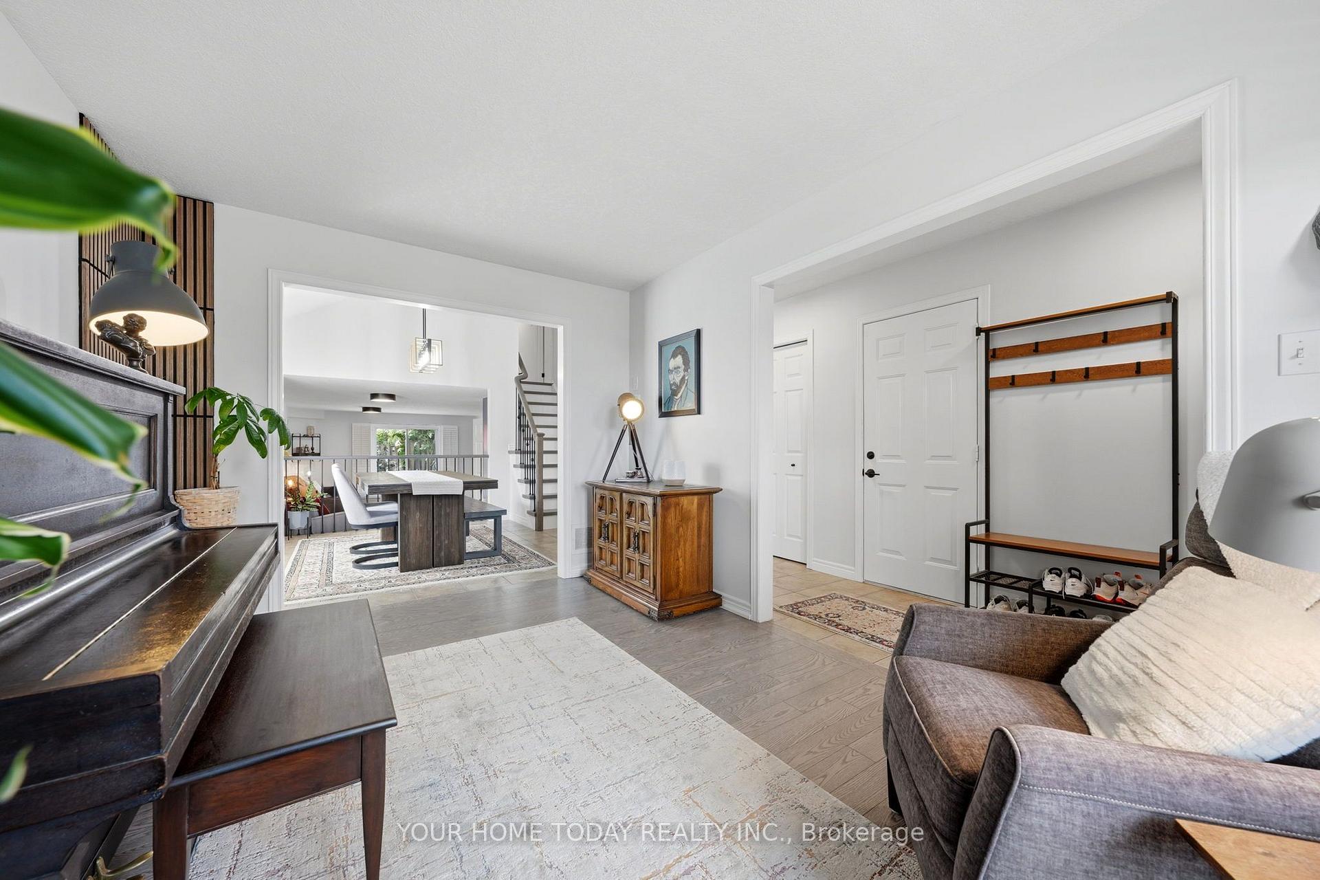 Photo 9 of 19 Rachlin Drive, Halton Hills, Acton — HOMEH