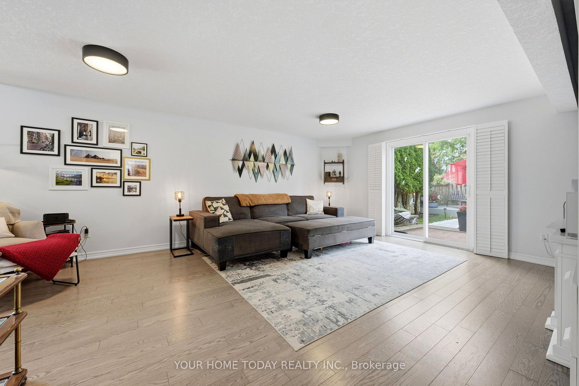 Photo 17 of 19 Rachlin Drive, Halton Hills, Acton — HOMEH