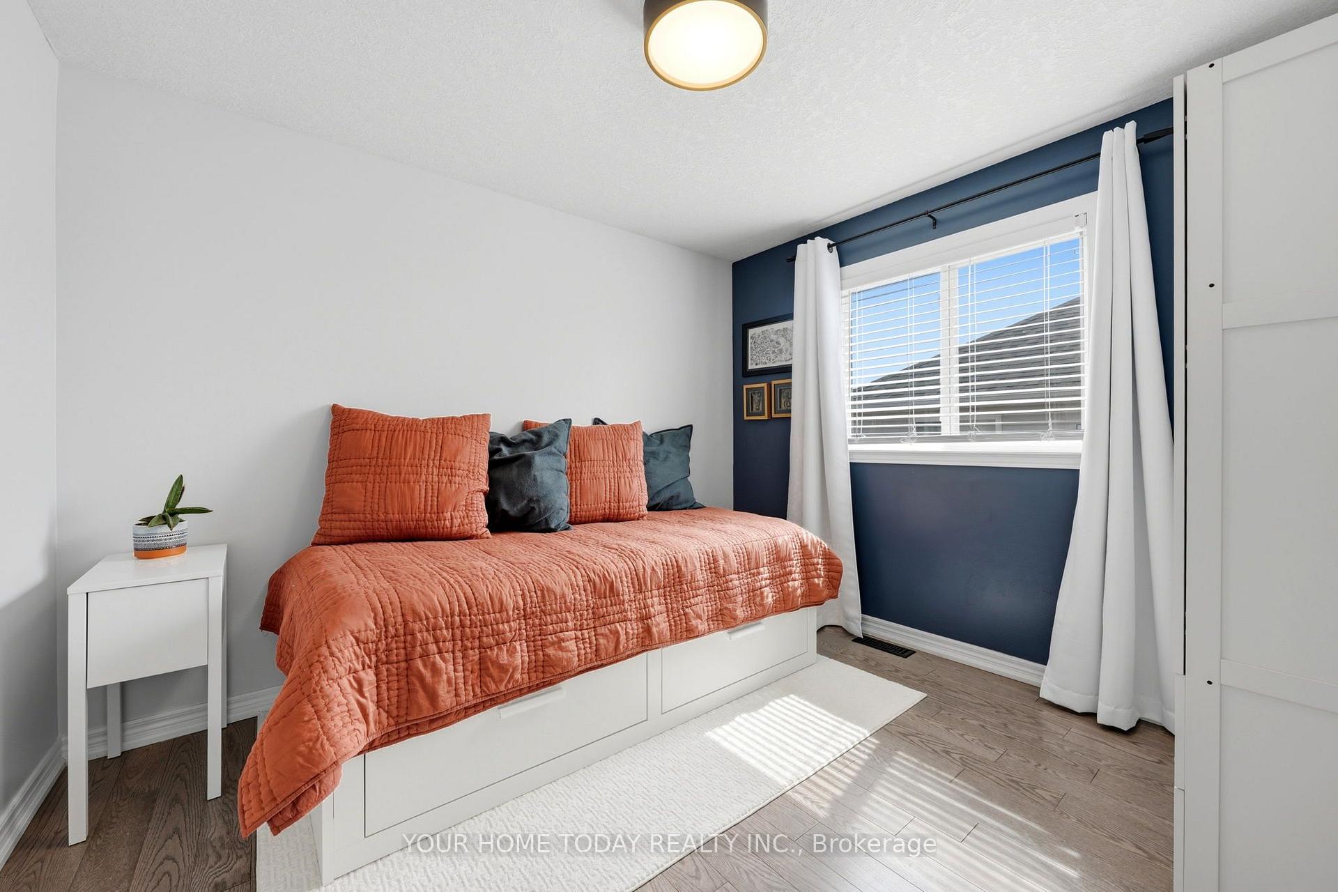 Photo 26 of 19 Rachlin Drive, Halton Hills, Acton — HOMEH