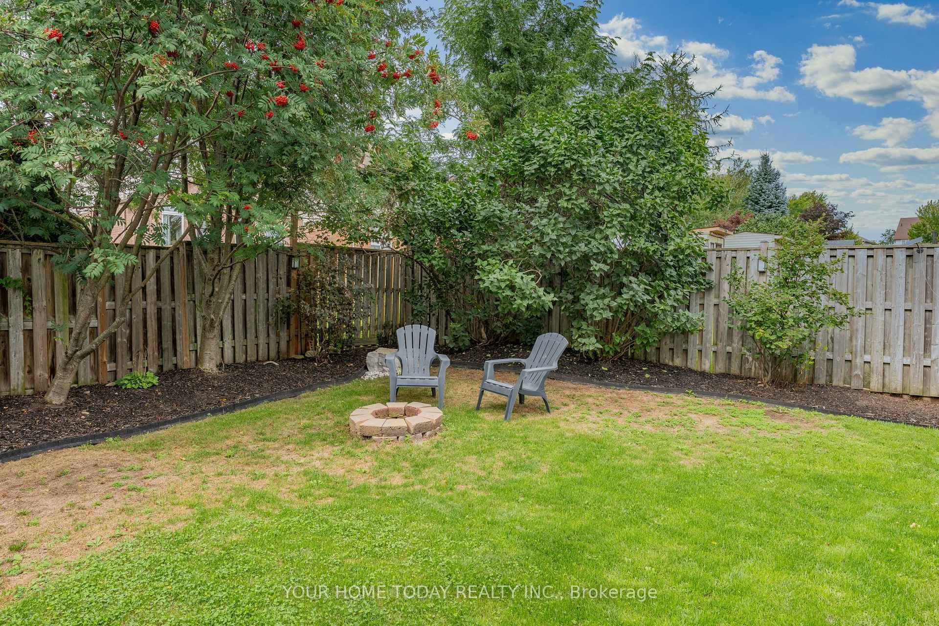 Photo 37 of 19 Rachlin Drive, Halton Hills, Acton — HOMEH