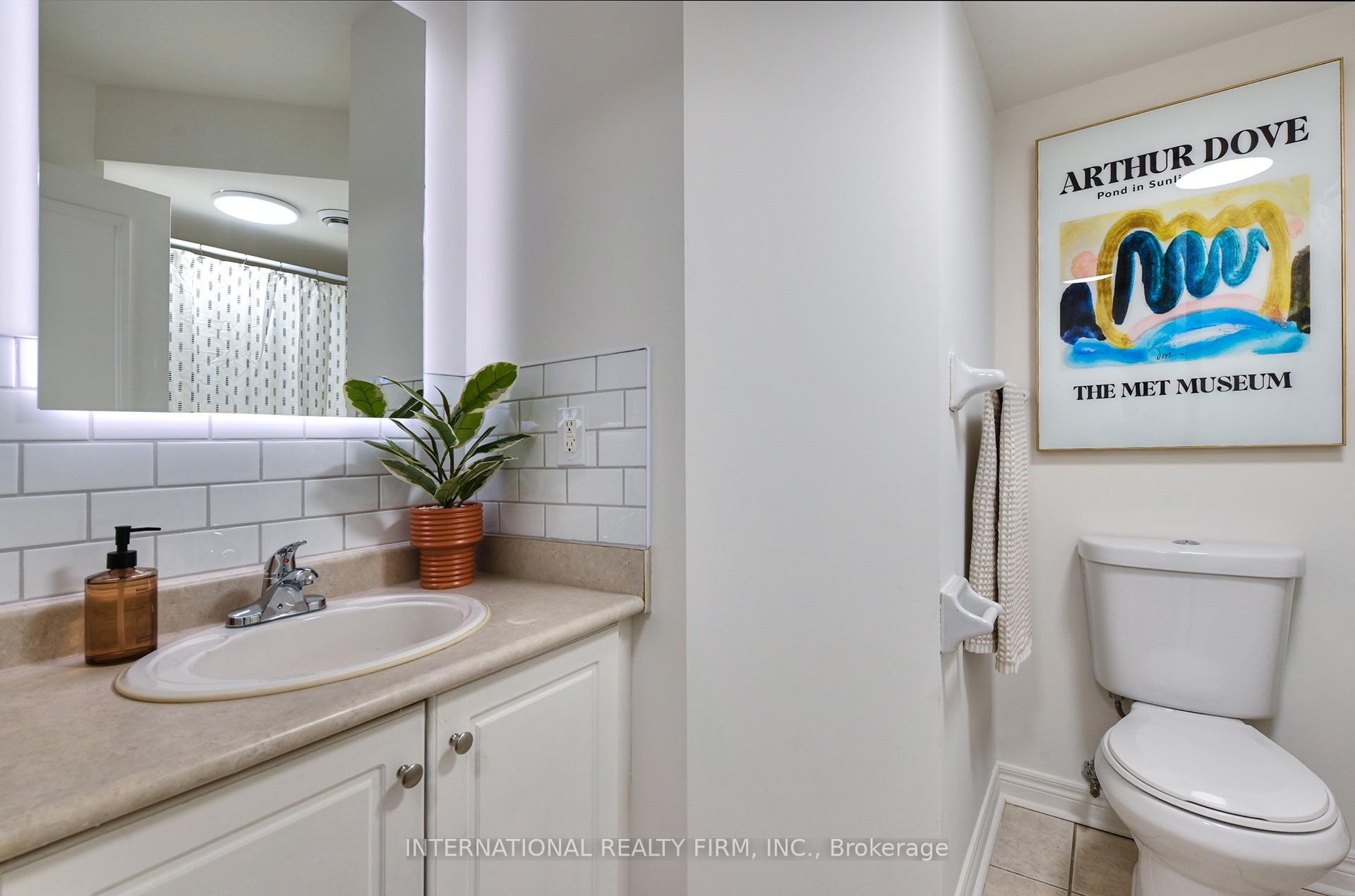 Photo 13 of Unit 201, 60 Aerodrome Crescent, Toronto, Leaside — HOMEH