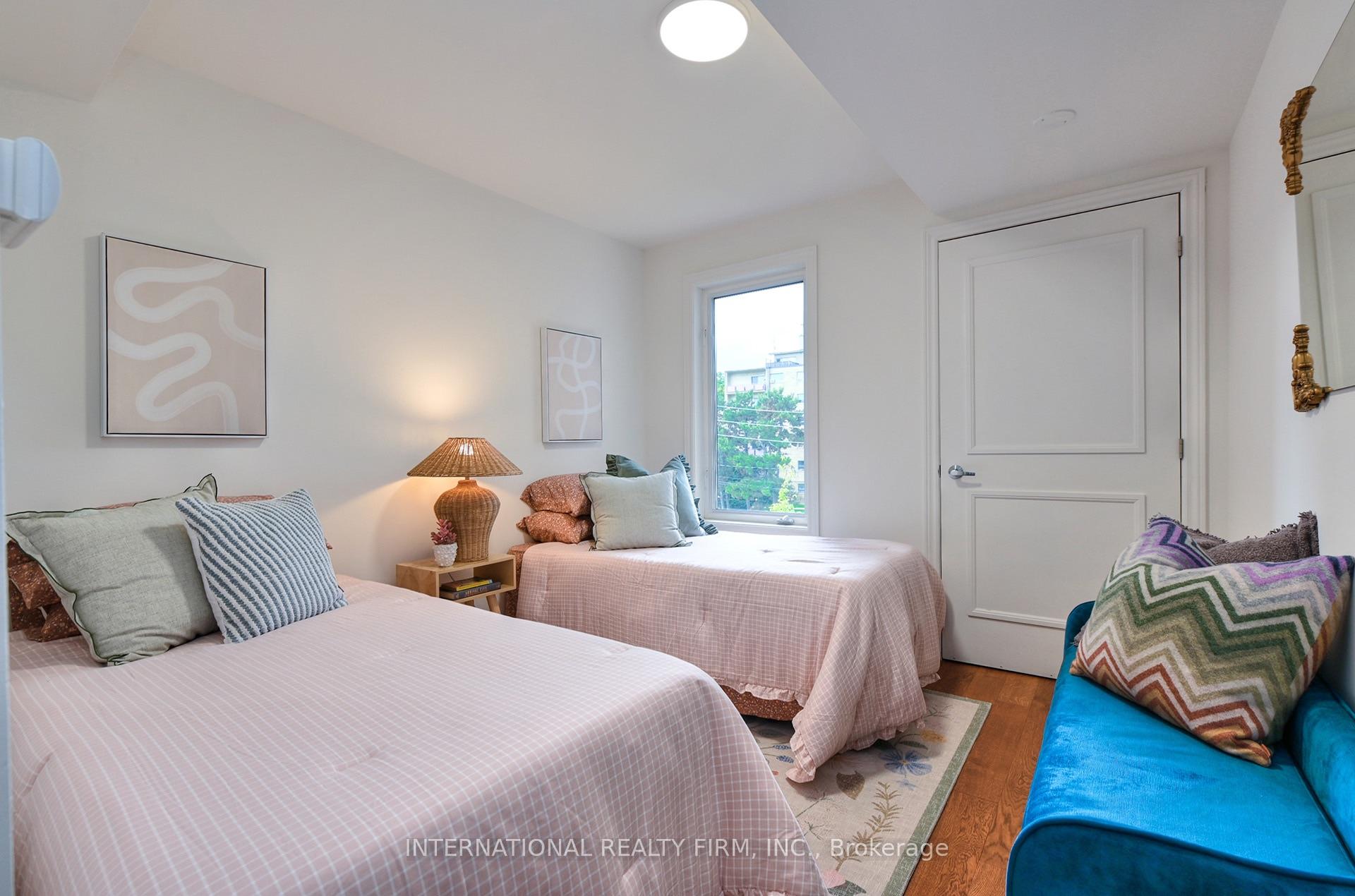 Photo 15 of Unit 201, 60 Aerodrome Crescent, Toronto, Leaside — HOMEH