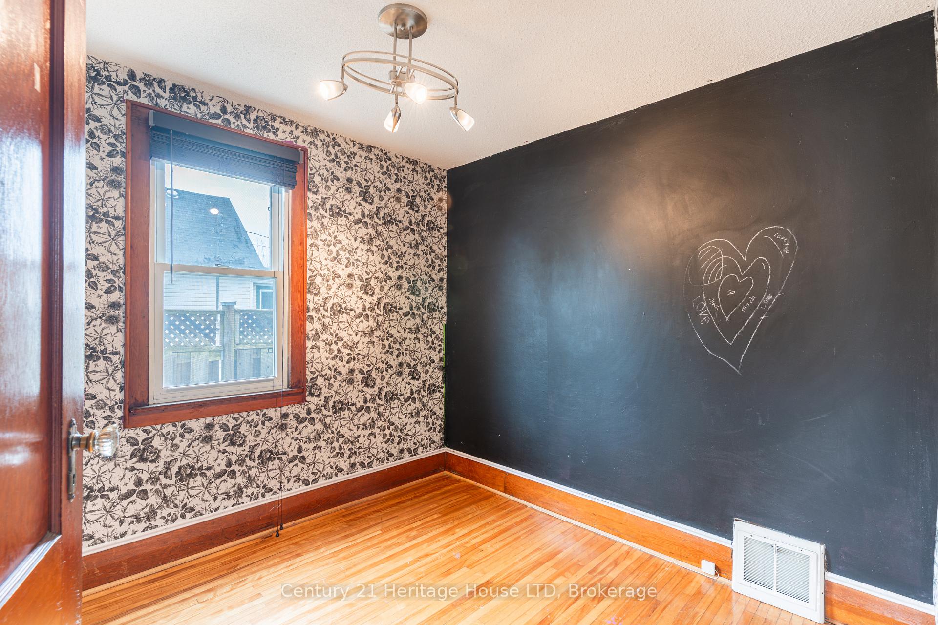 Photo 17 of 19 Santone Avenue, Welland, Broadway — HOMEH