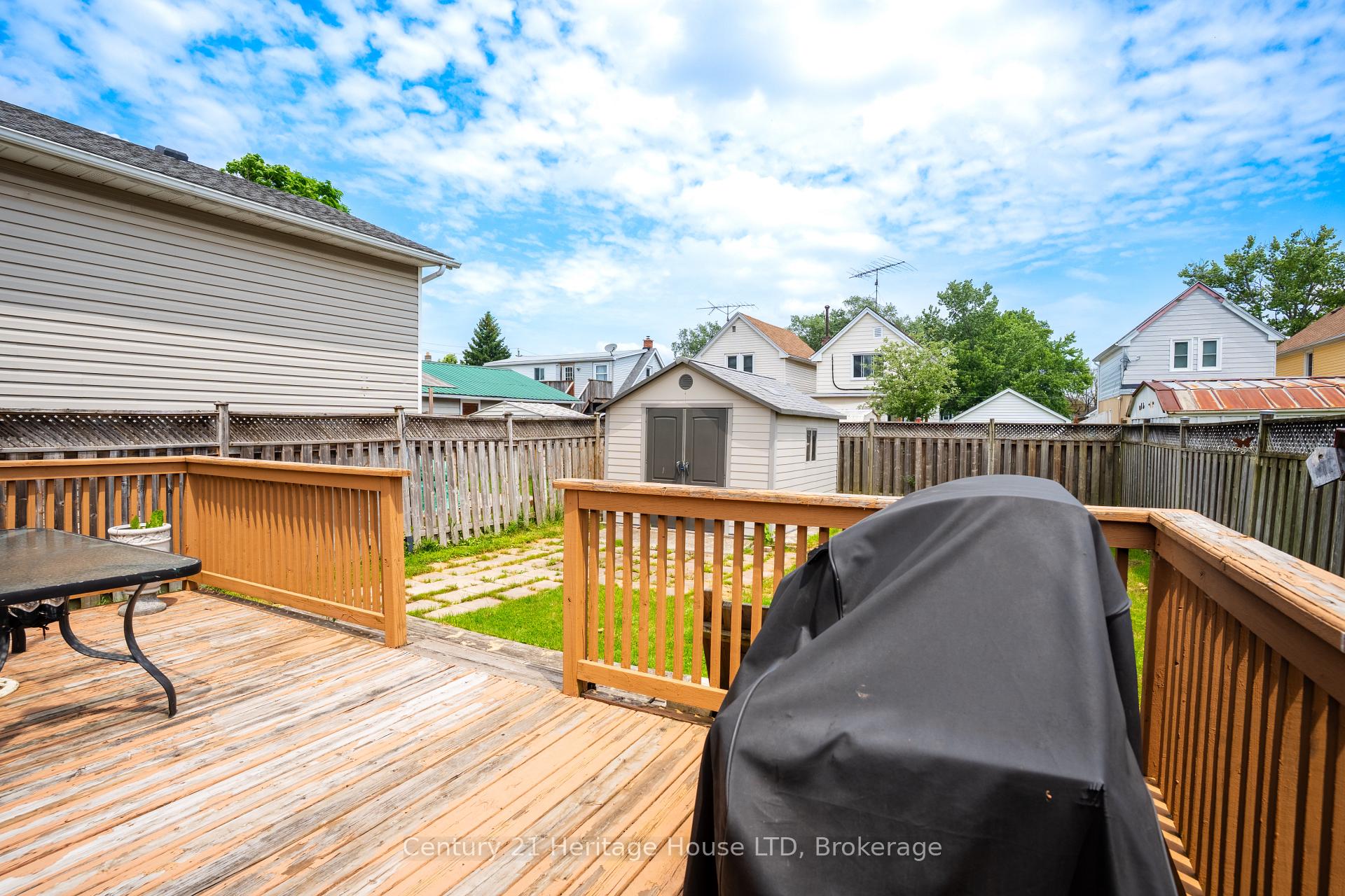 Photo 23 of 19 Santone Avenue, Welland, Broadway — HOMEH