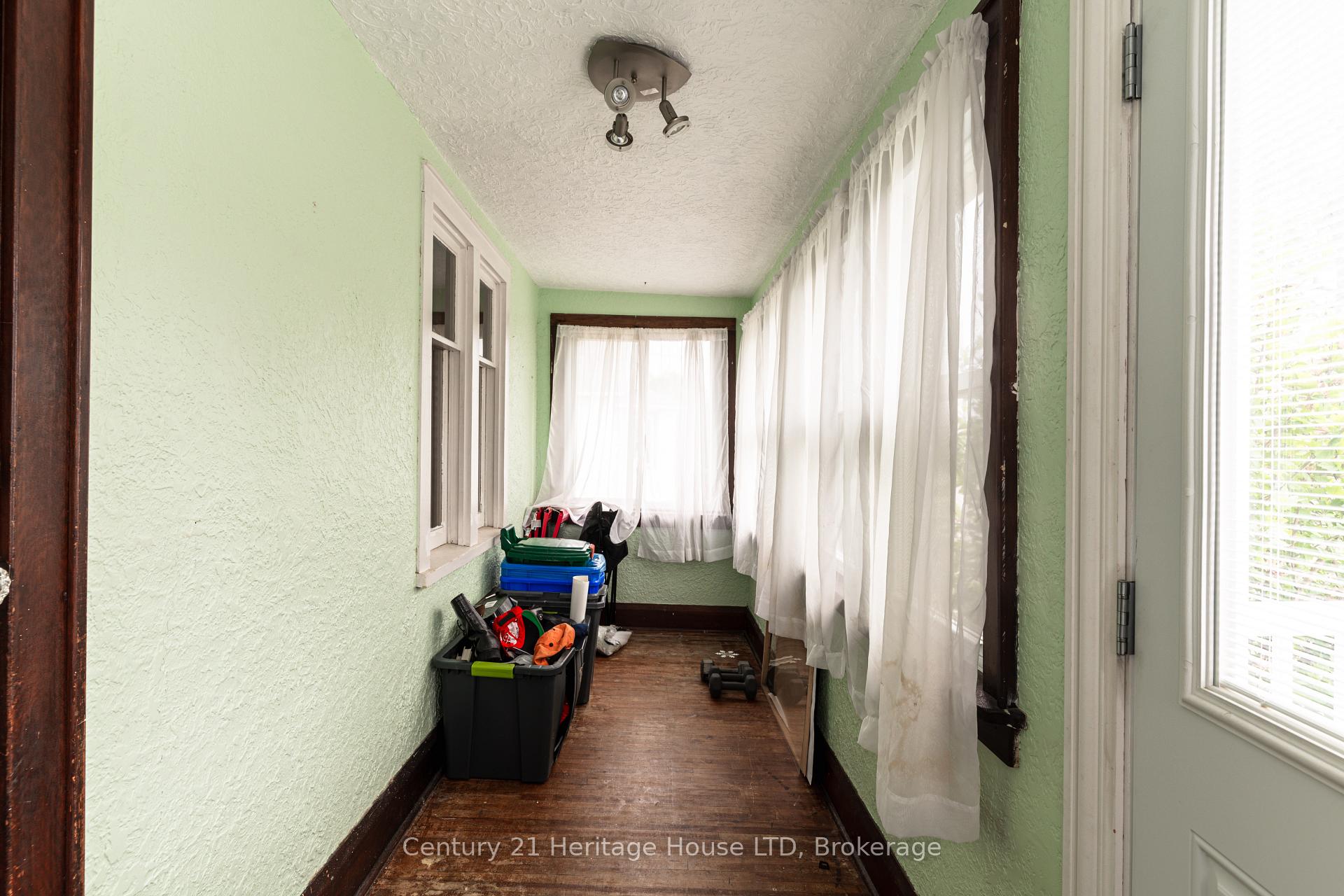 Photo 29 of 19 Santone Avenue, Welland, Broadway — HOMEH
