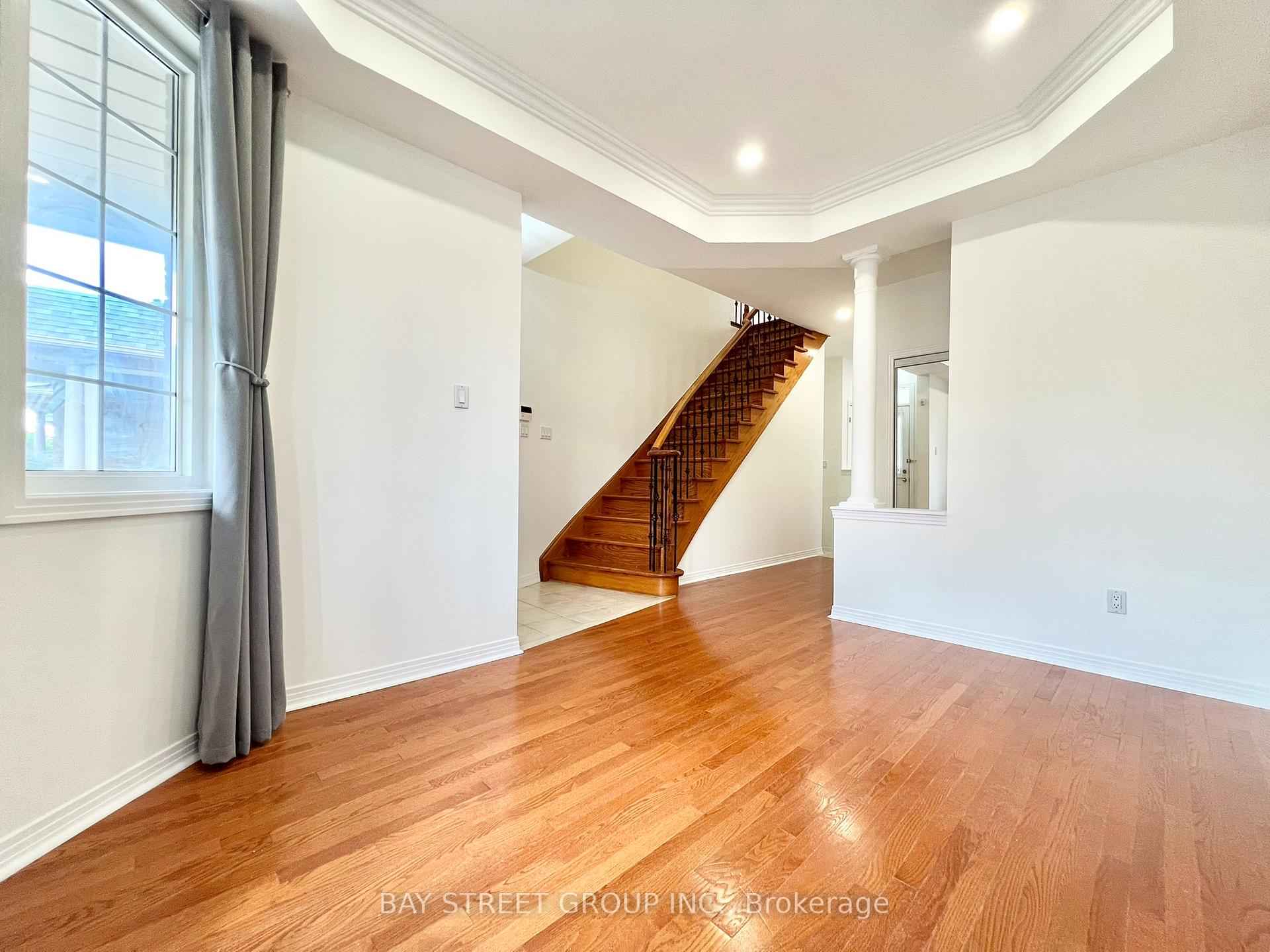 Photo 4 of 26 Whitford Road, Markham, Cachet — HOMEH