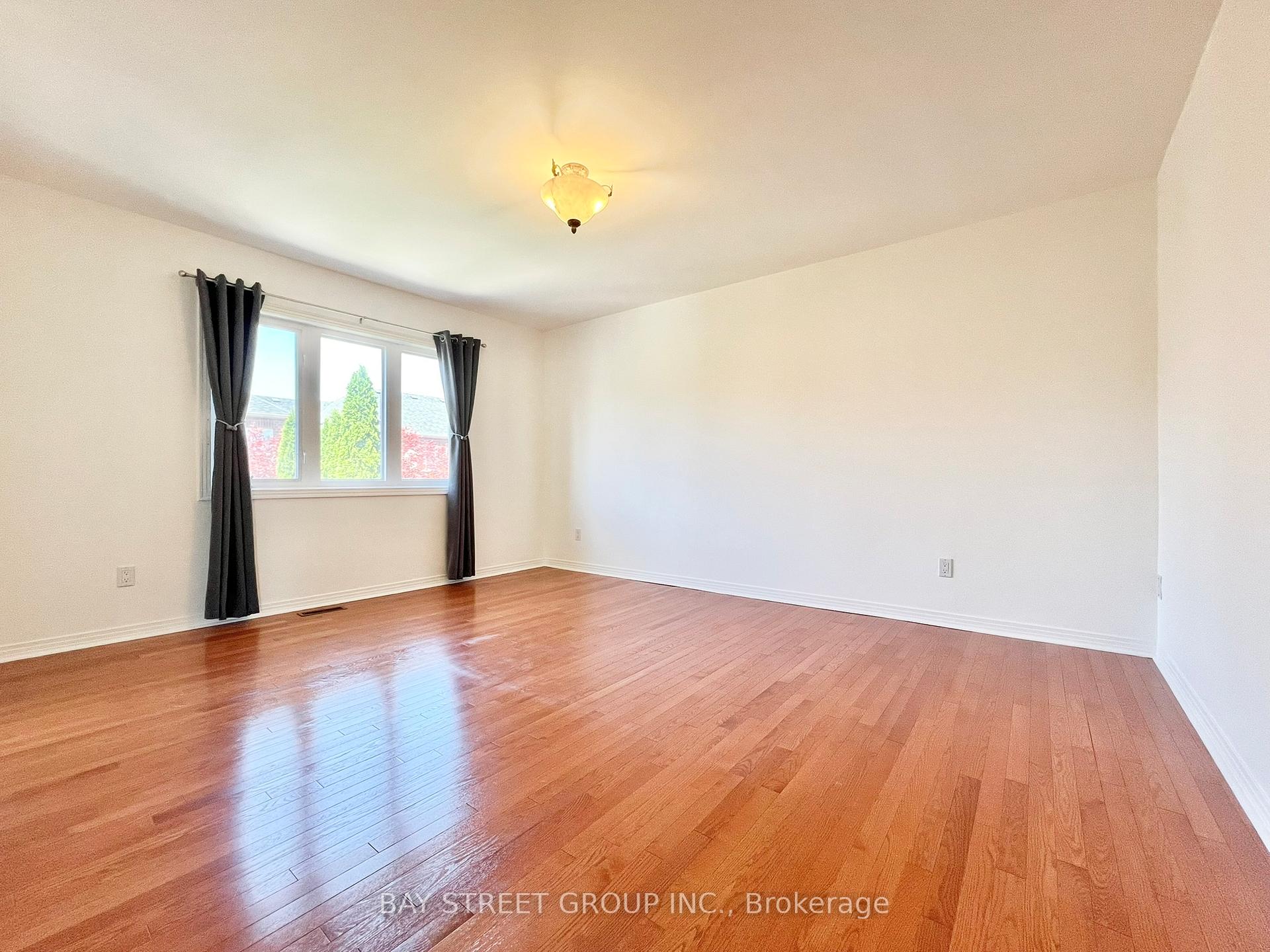 Photo 18 of 26 Whitford Road, Markham, Cachet — HOMEH