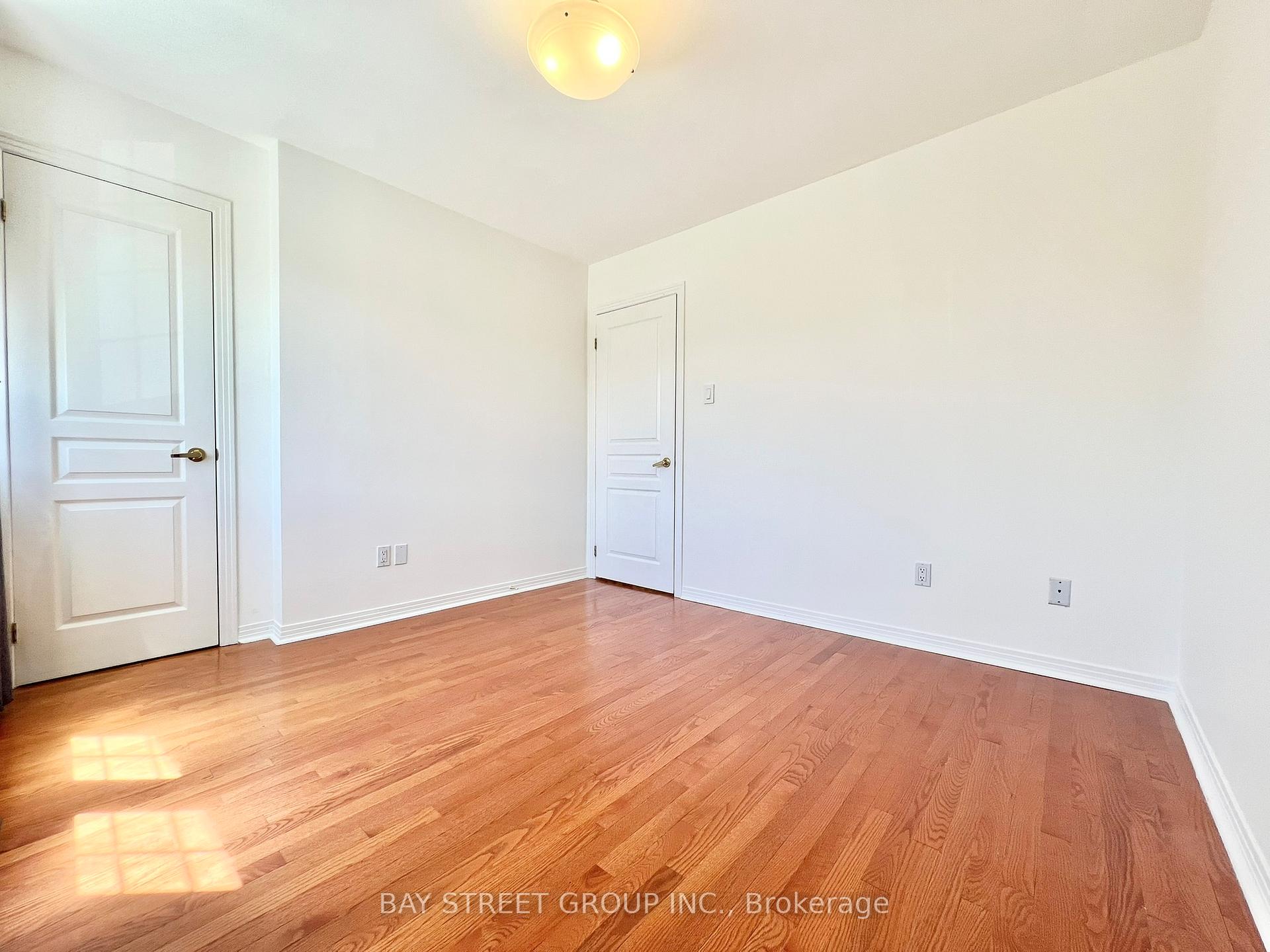 Photo 26 of 26 Whitford Road, Markham, Cachet — HOMEH