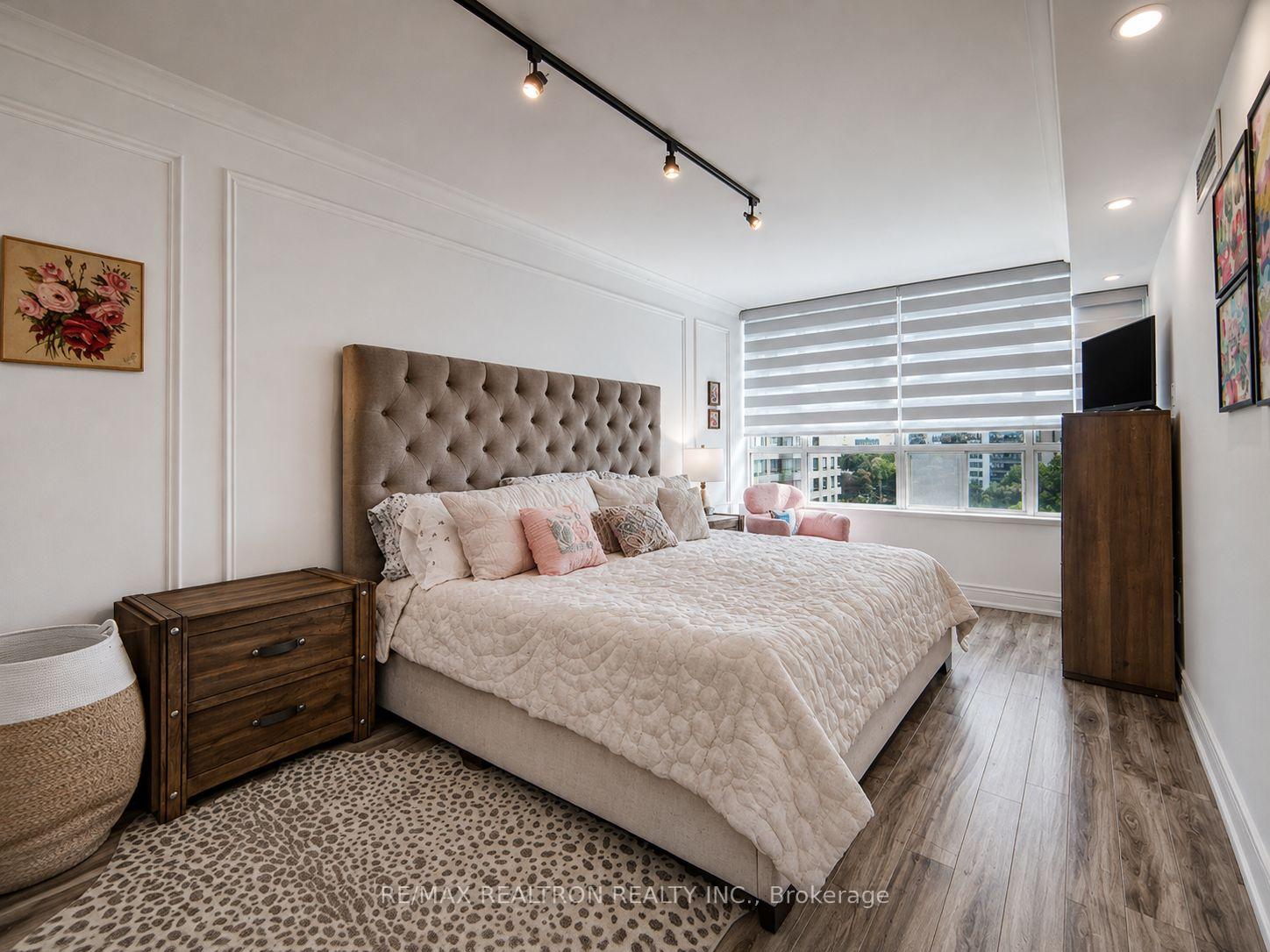 Photo 15 of Unit 810, 7 Townsgate Drive, Vaughan, Crestwood-Springfarm-Yorkhill — HOMEH