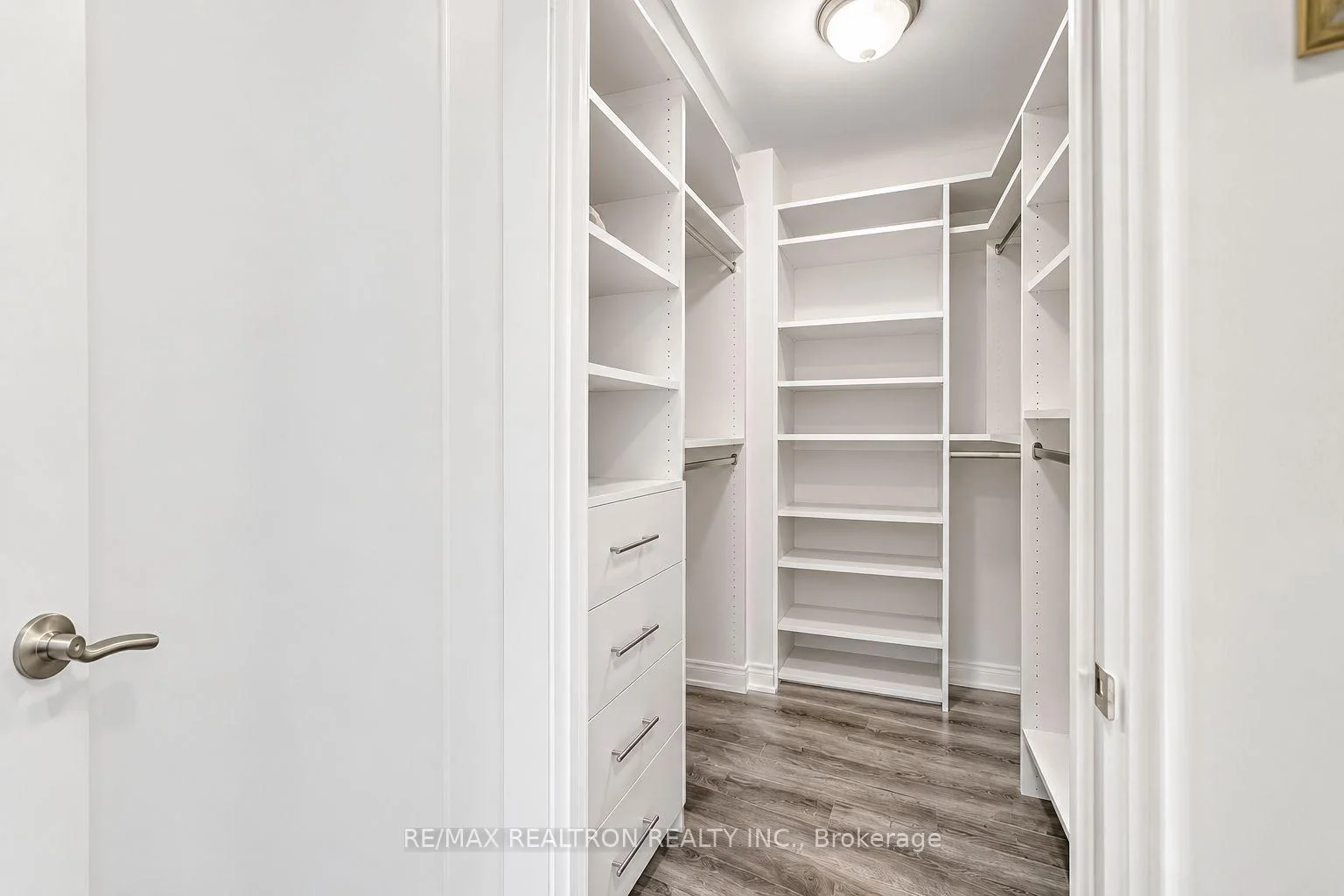 Photo 22 of Unit 810, 7 Townsgate Drive, Vaughan, Crestwood-Springfarm-Yorkhill — HOMEH