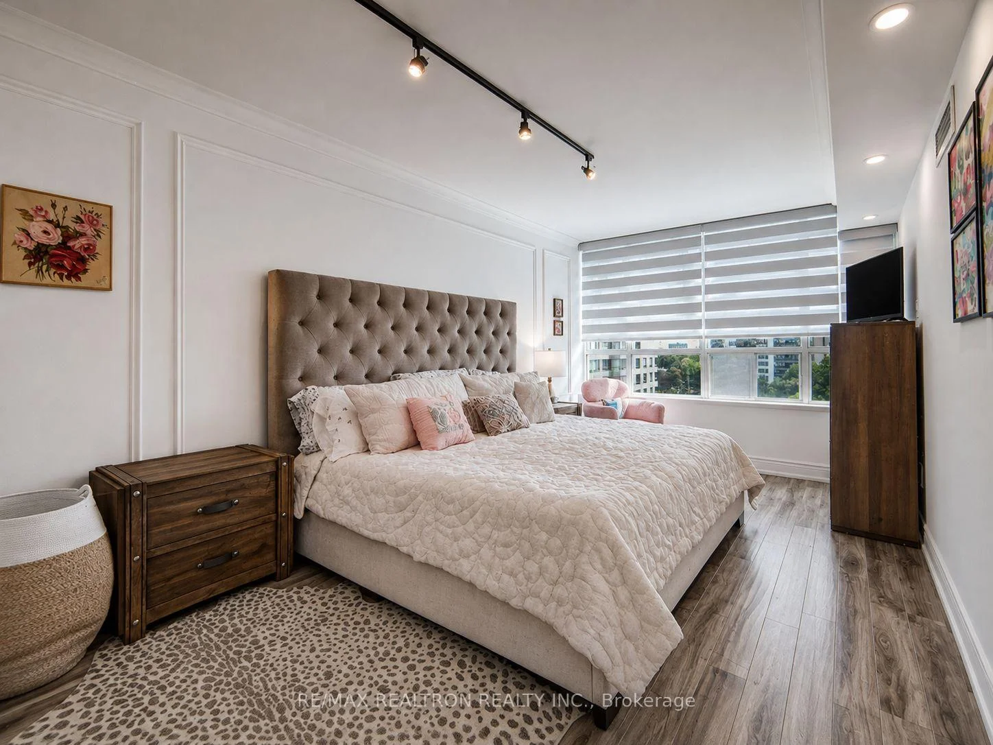 Photo 32 of Unit 810, 7 Townsgate Drive, Vaughan, Crestwood-Springfarm-Yorkhill — HOMEH