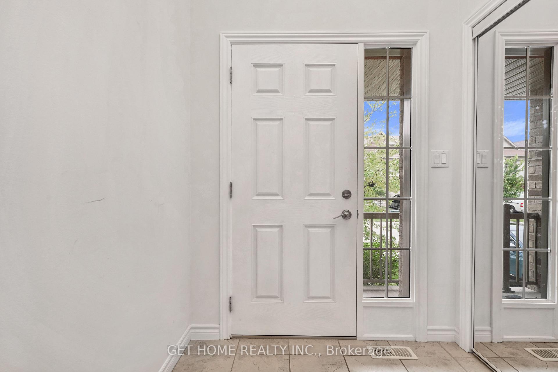 Photo 4 of 541 Starwood Drive, Guelph, Grange Road — HOMEH