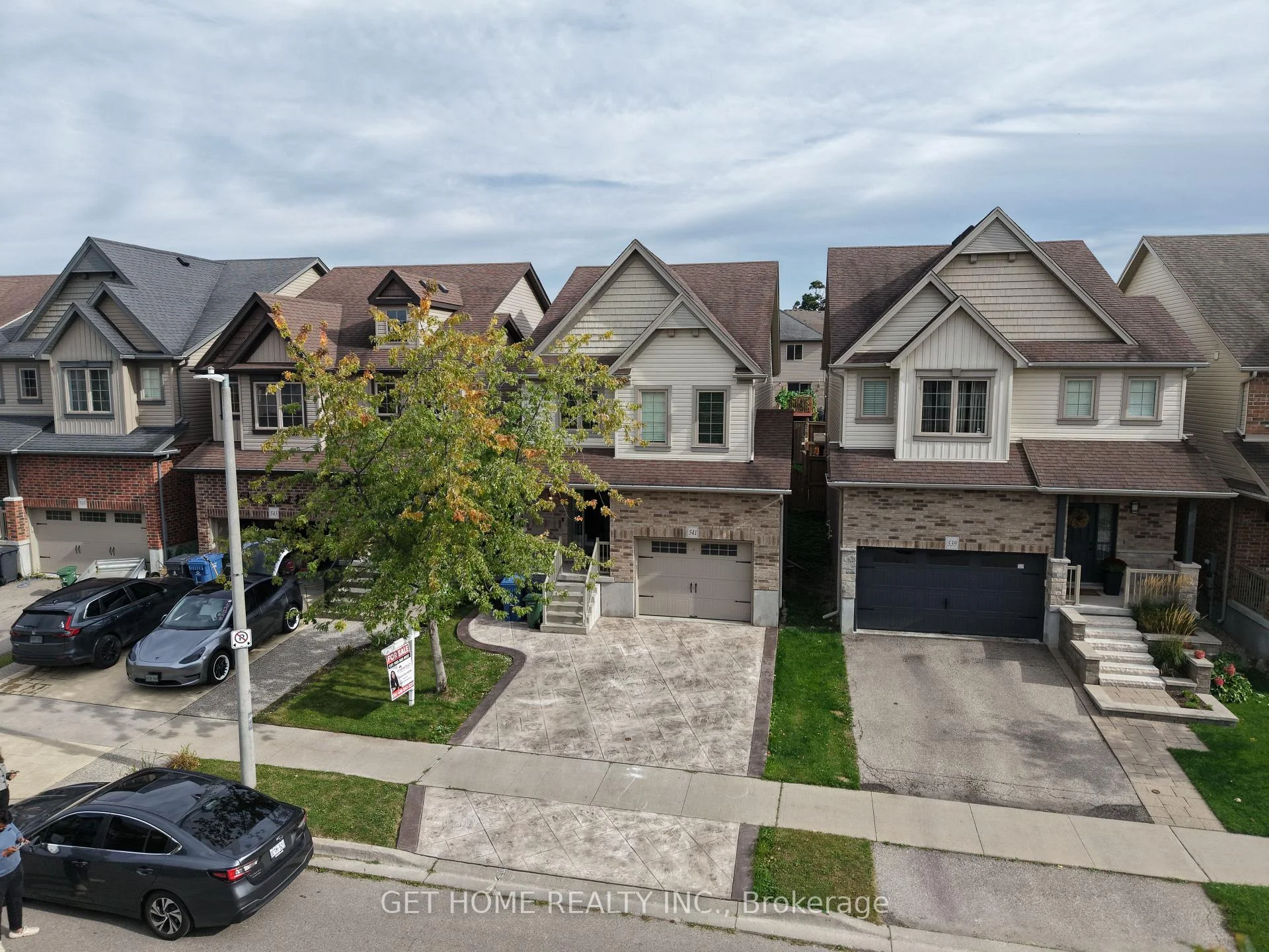 Photo 3 of 541 Starwood Drive, Guelph, Grange Road — HOMEH