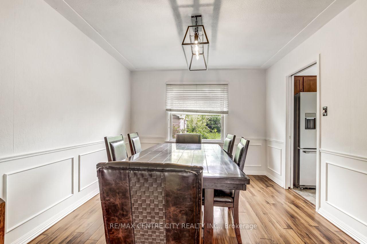 Photo 8 of 10 Runnymede Crescent, London, North J — HOMEH