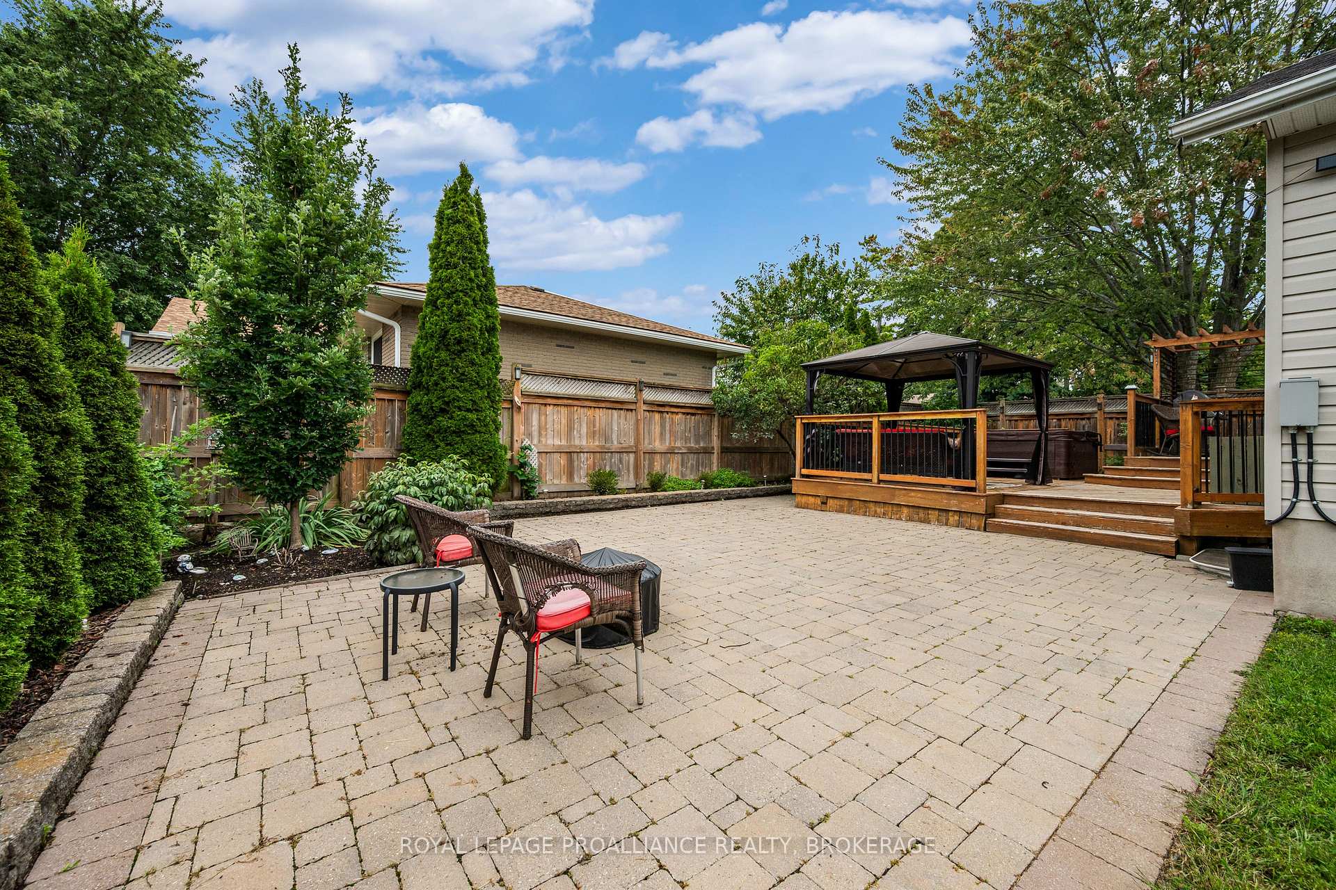 Photo 5 of 164 Amy Lynn Drive, Loyalist, Amherstview — HOMEH