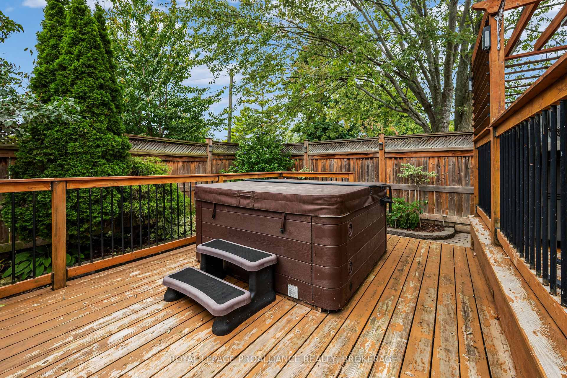 Photo 9 of 164 Amy Lynn Drive, Loyalist, Amherstview — HOMEH