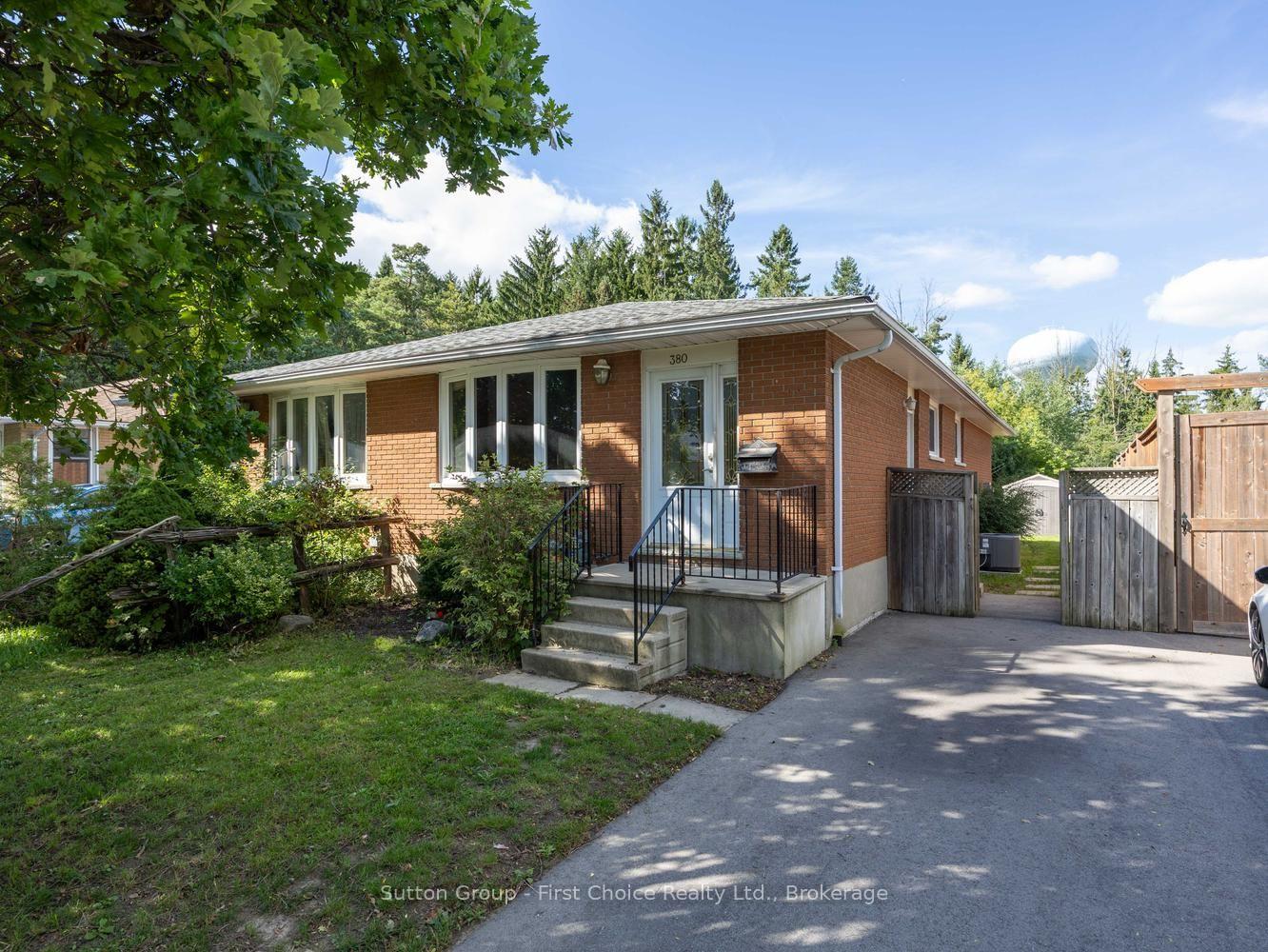 Photo 2 of 380 Maple Avenue, Stratford — HOMEH