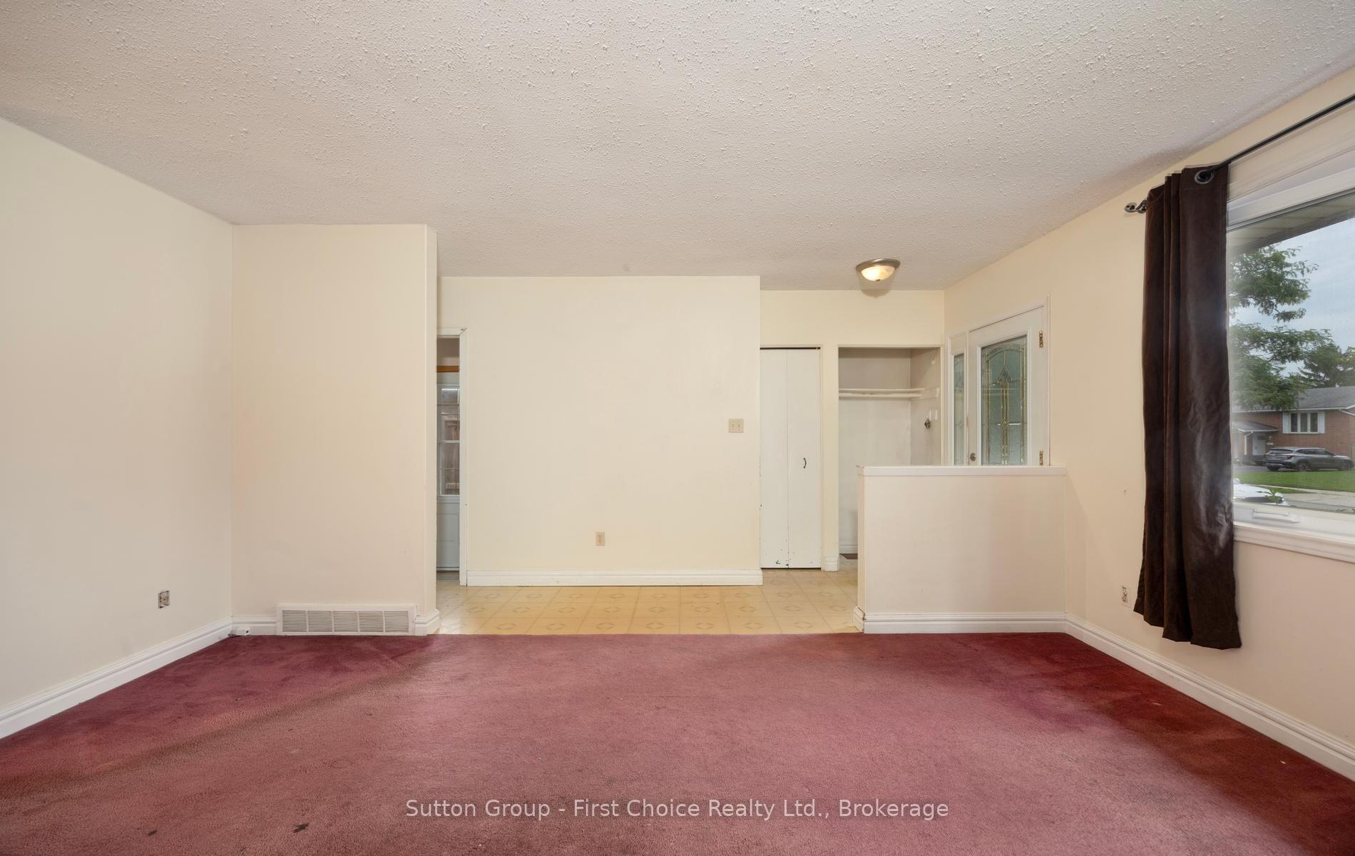 Photo 7 of 380 Maple Avenue, Stratford — HOMEH